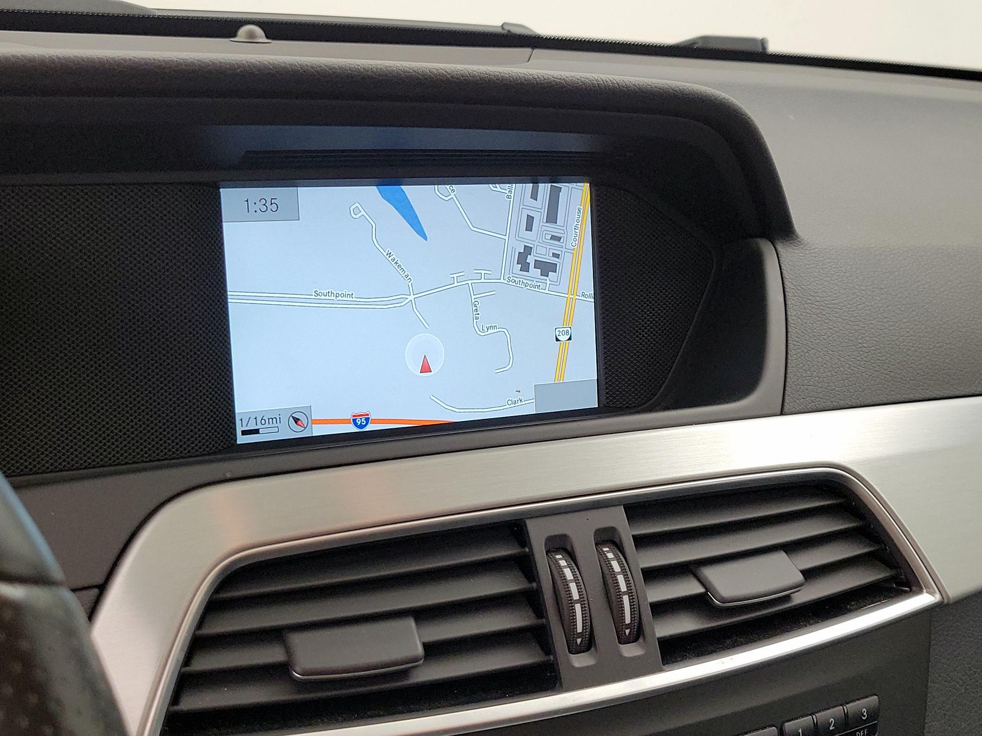 Thumbnail: 2015 Mercedes-Benz C-Class - 14