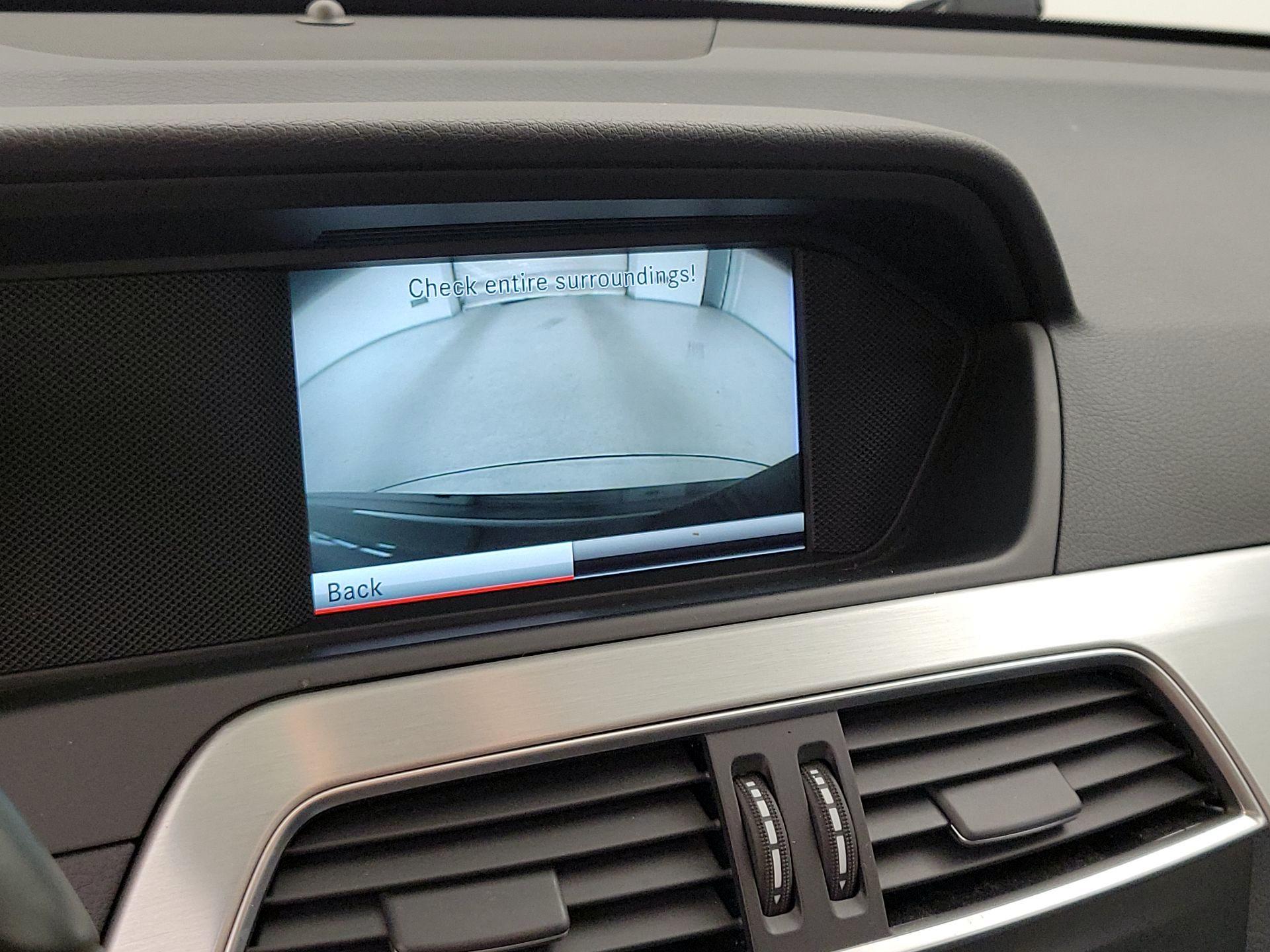 Thumbnail: 2015 Mercedes-Benz C-Class - 15