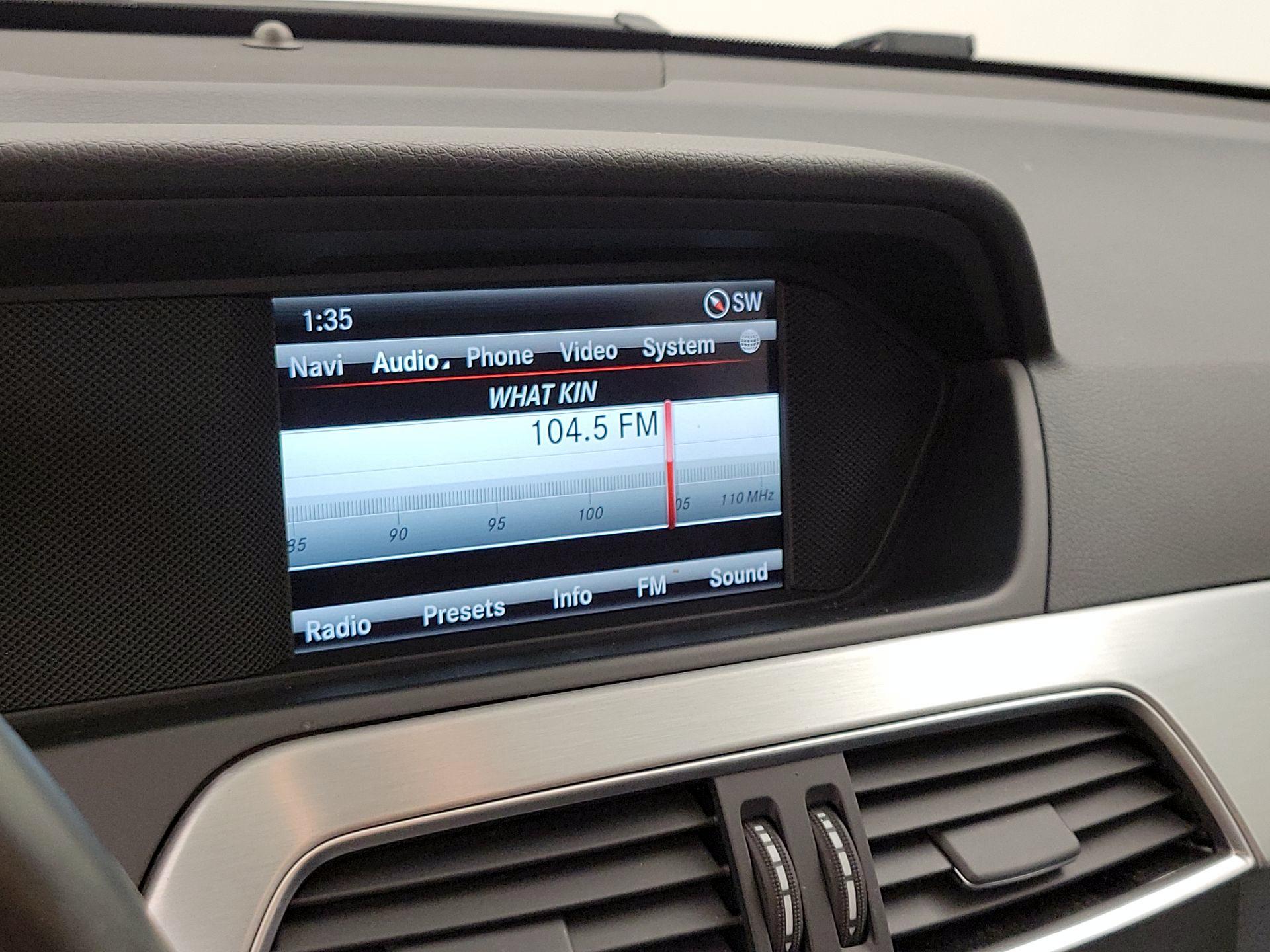 Thumbnail: 2015 Mercedes-Benz C-Class - 16