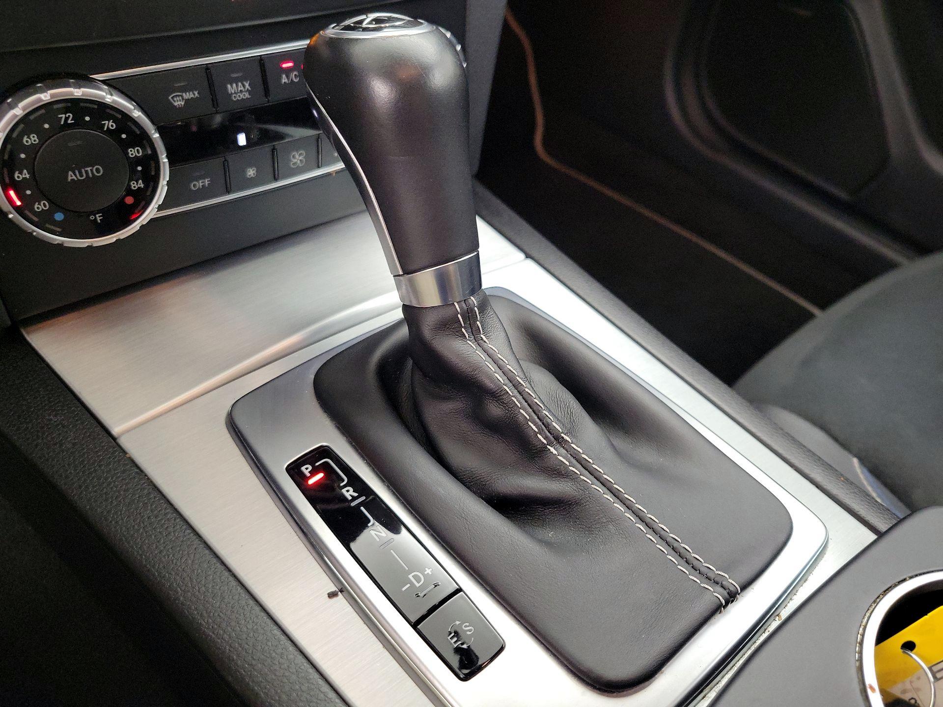 Thumbnail: 2015 Mercedes-Benz C-Class - 18