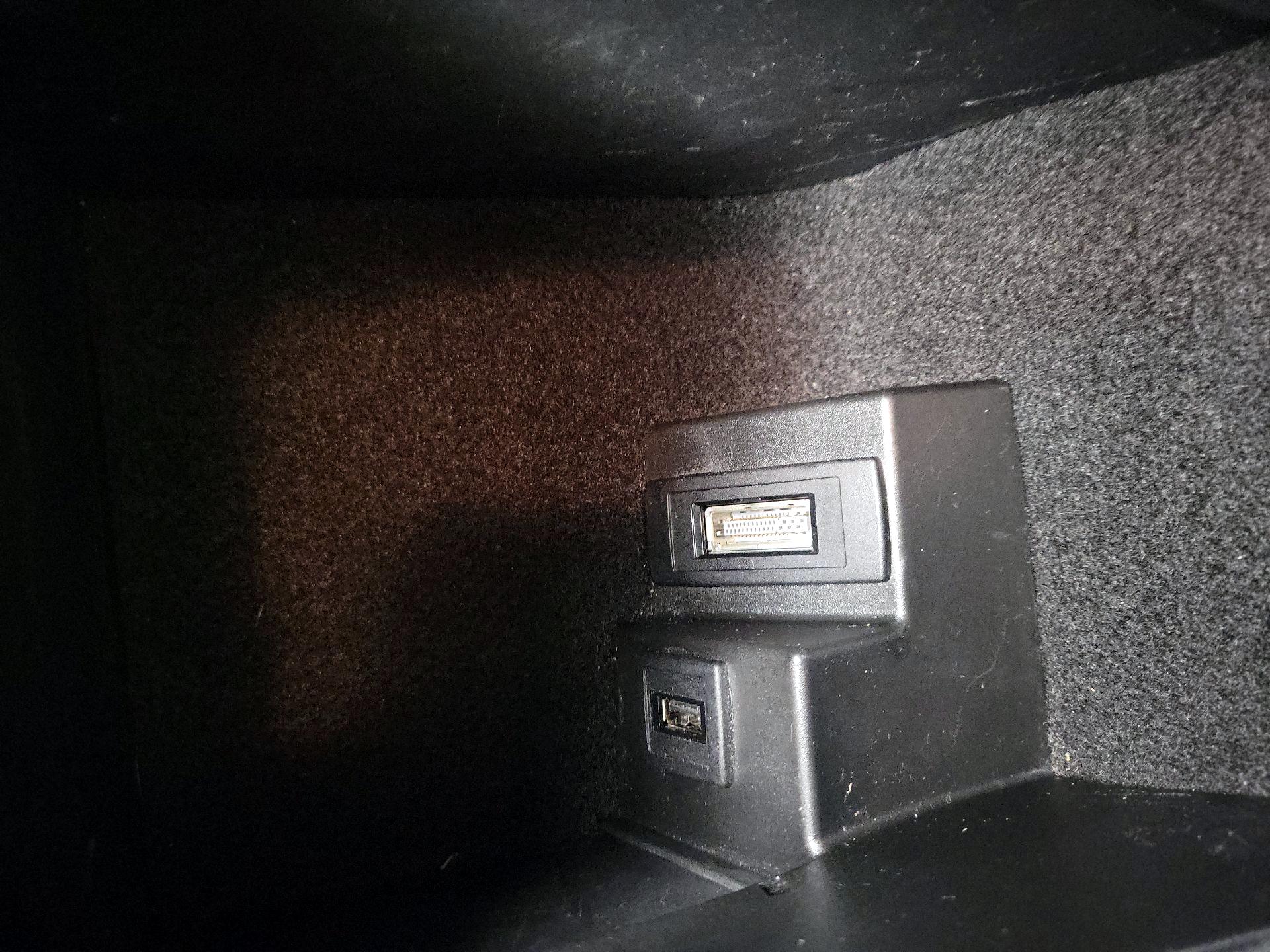 Thumbnail: 2015 Mercedes-Benz C-Class - 19