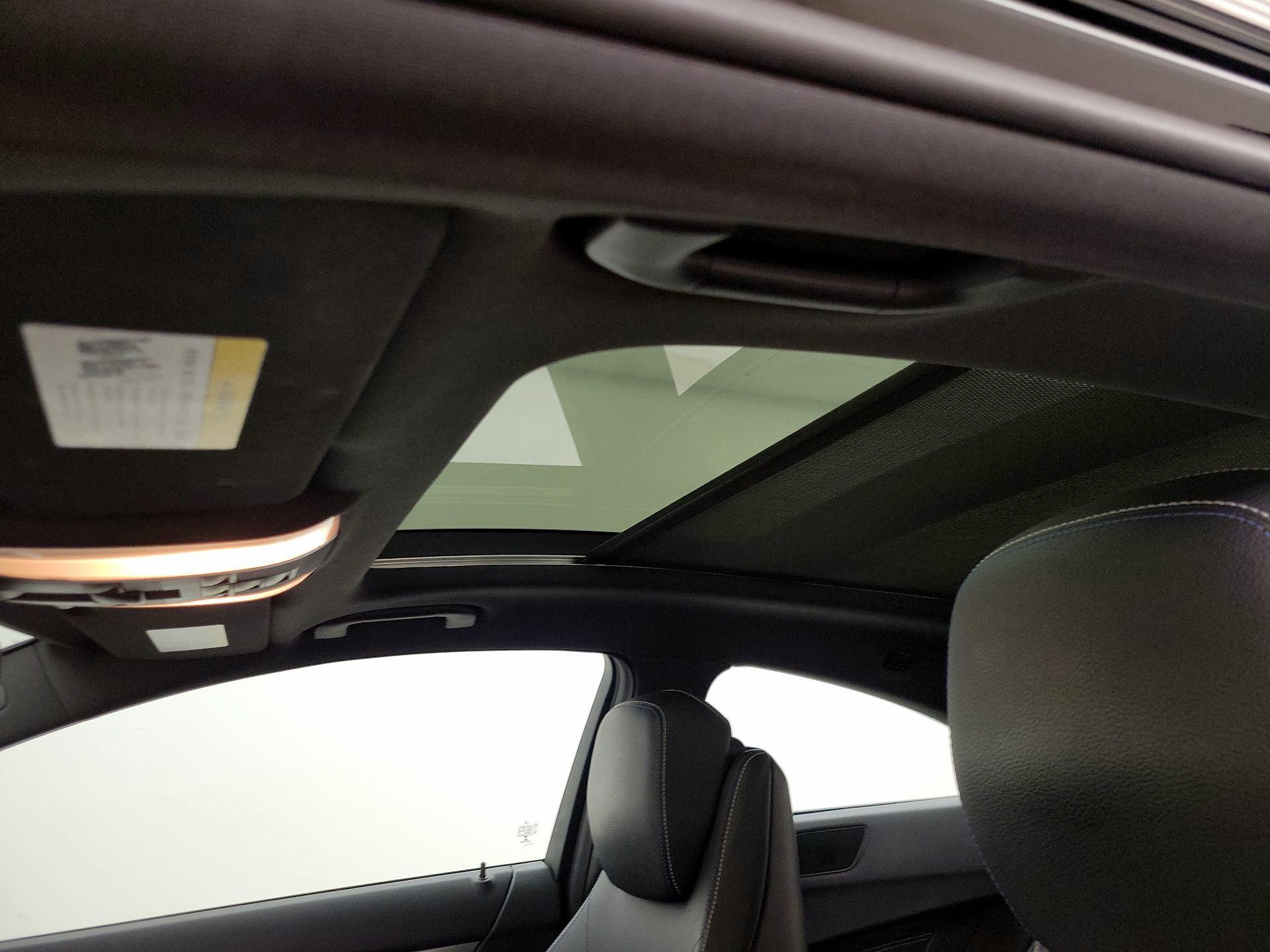 Thumbnail: 2015 Mercedes-Benz C-Class - 20