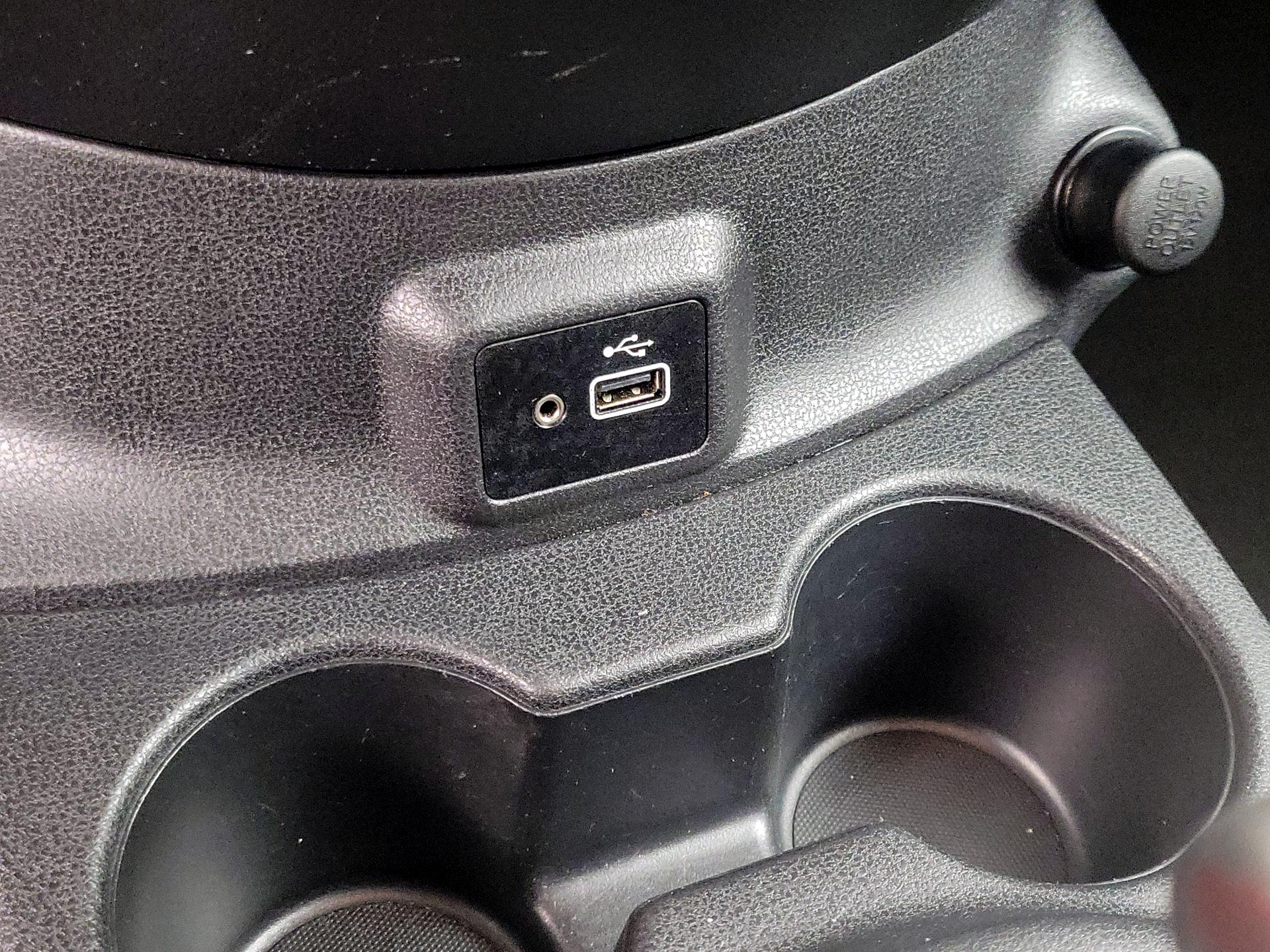 Thumbnail: 2019 Nissan Versa - 18