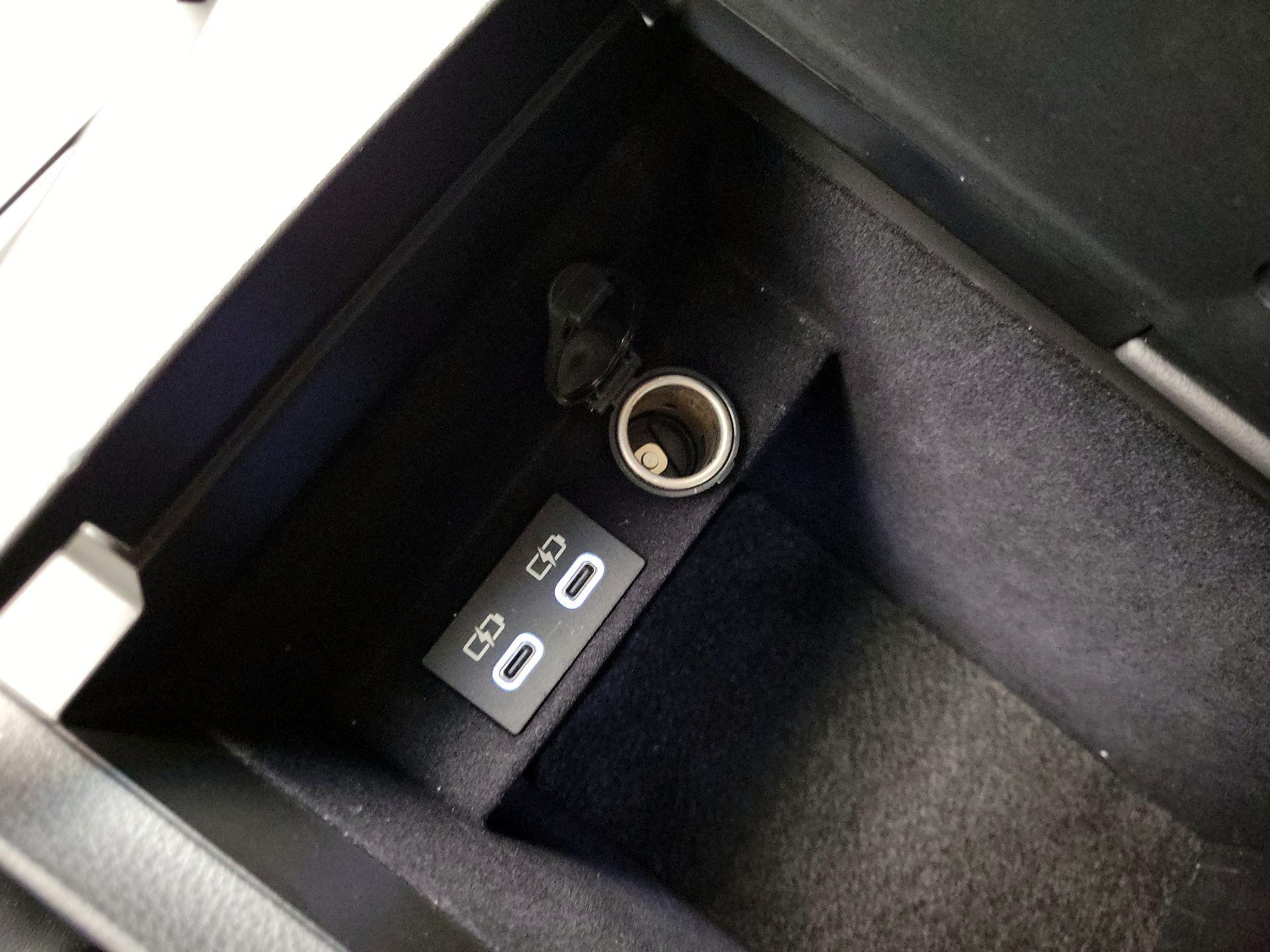 Thumbnail: 2023 Lexus ES - 18