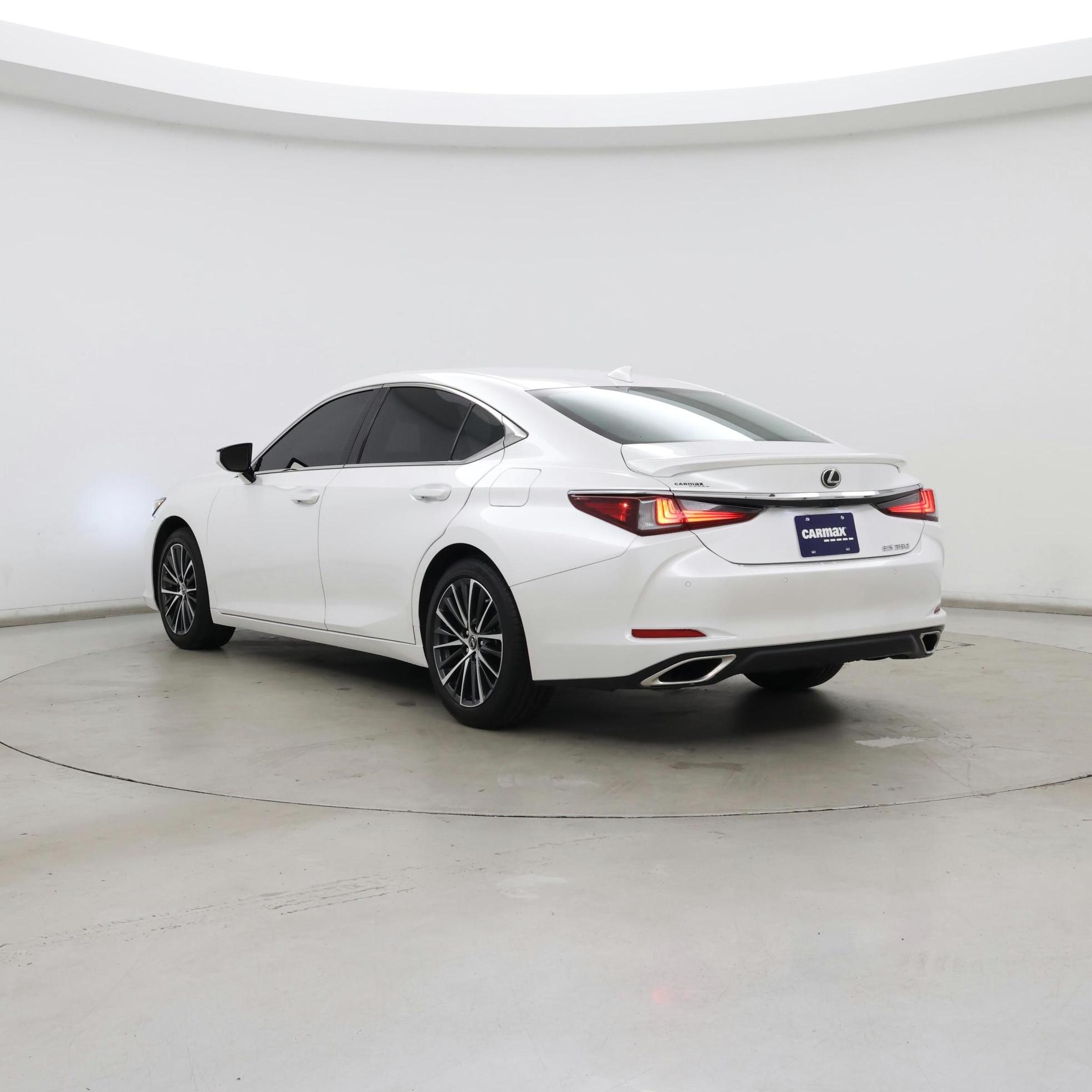 Thumbnail: 2023 Lexus ES - 2