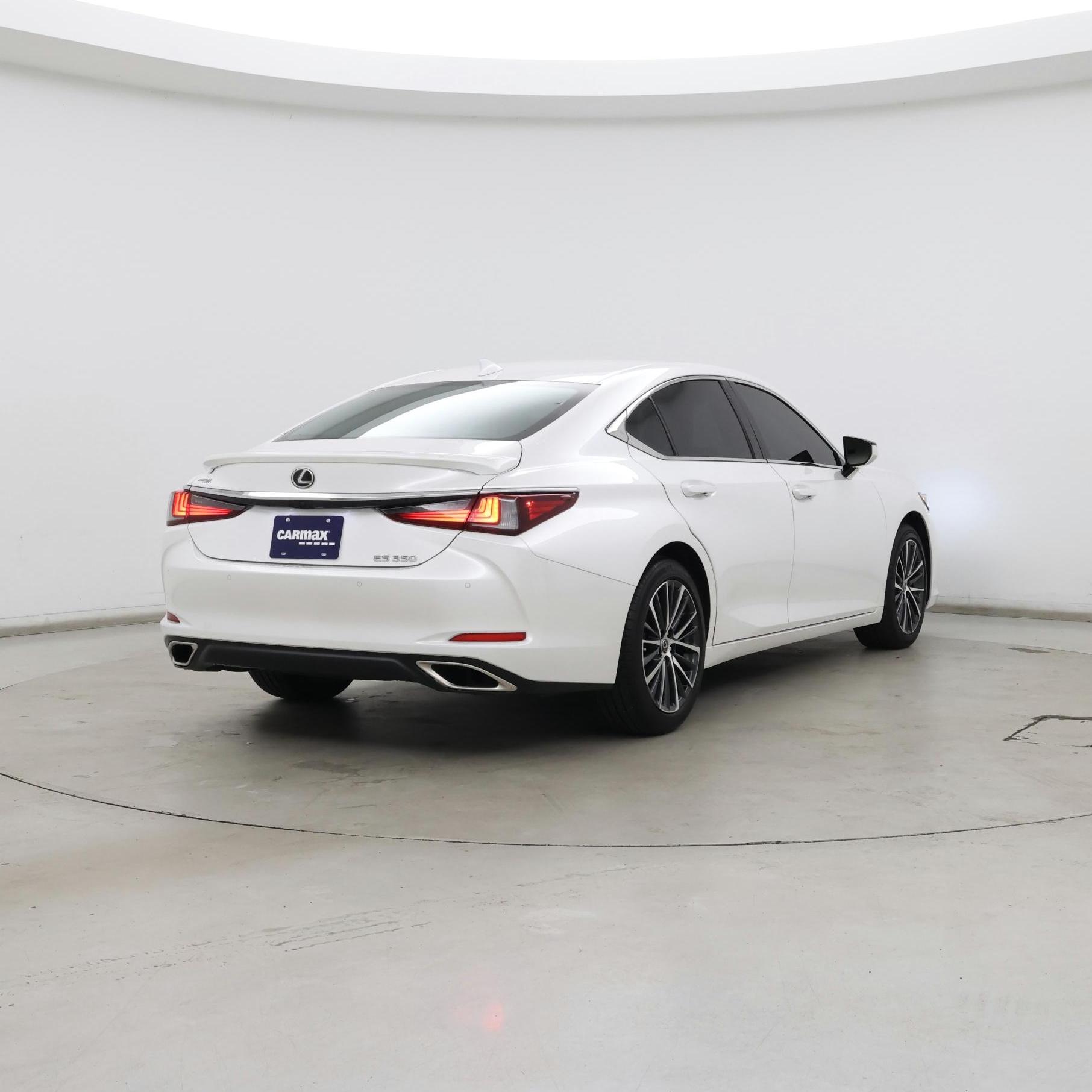 Thumbnail: 2023 Lexus ES - 8