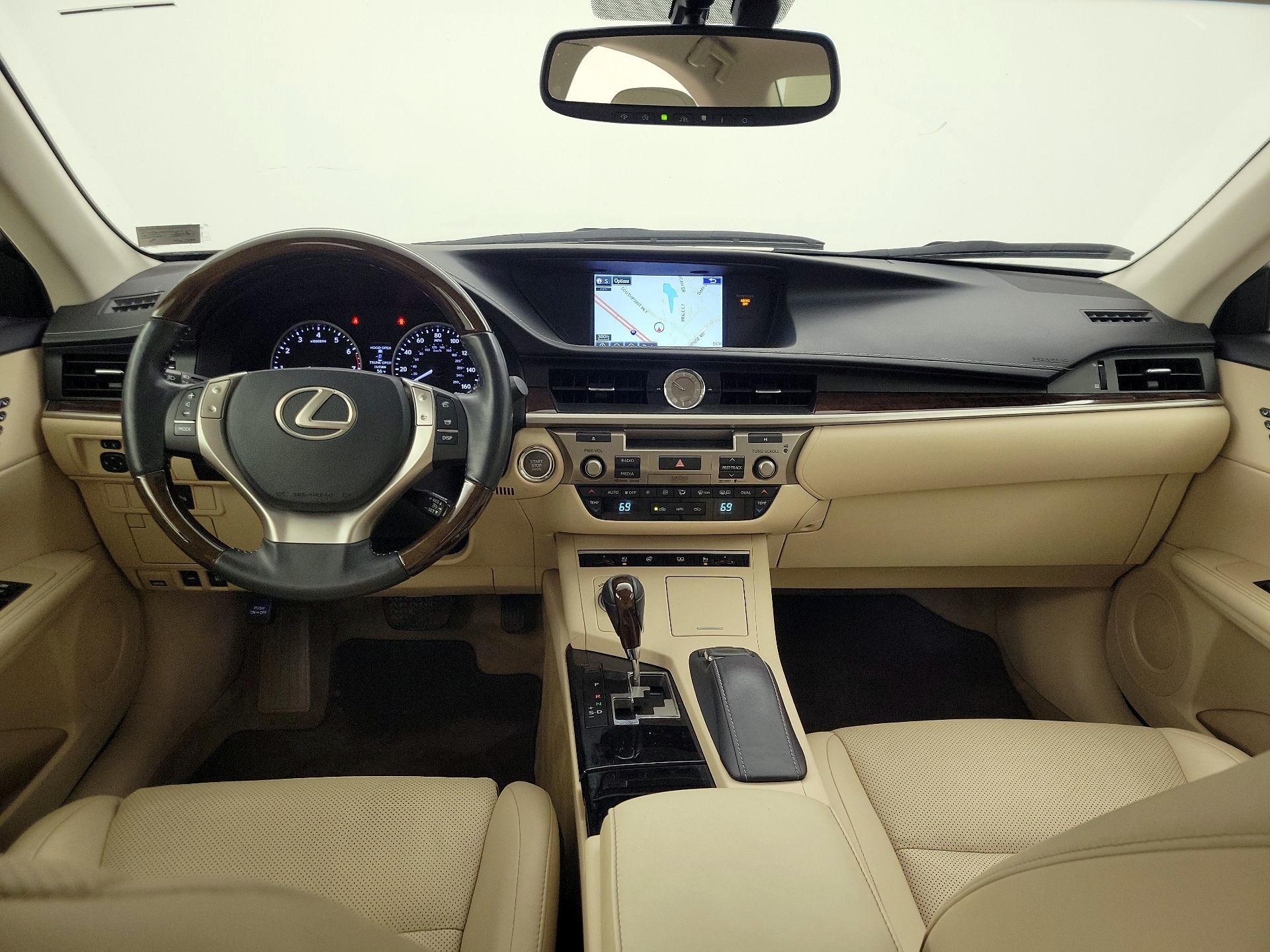 Thumbnail: 2015 Lexus ES - 9