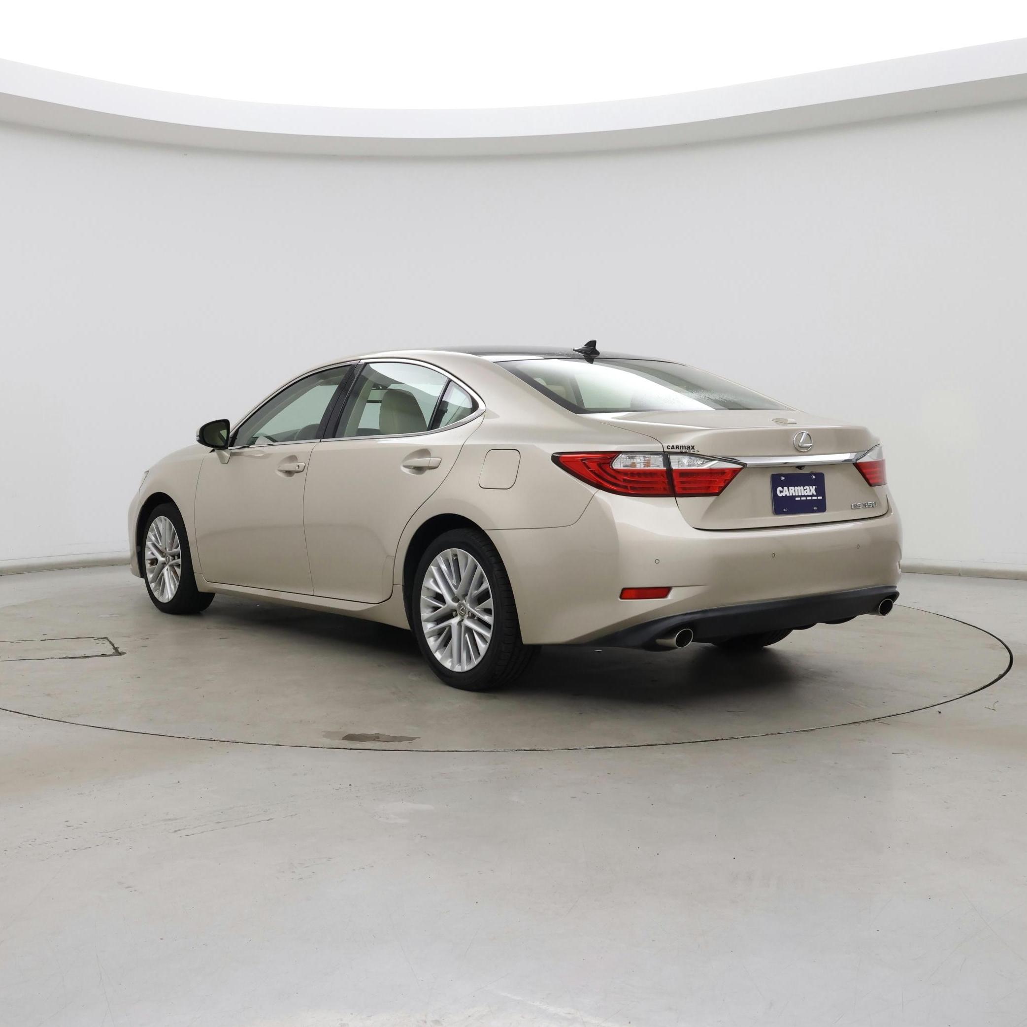 Thumbnail: 2015 Lexus ES - 2