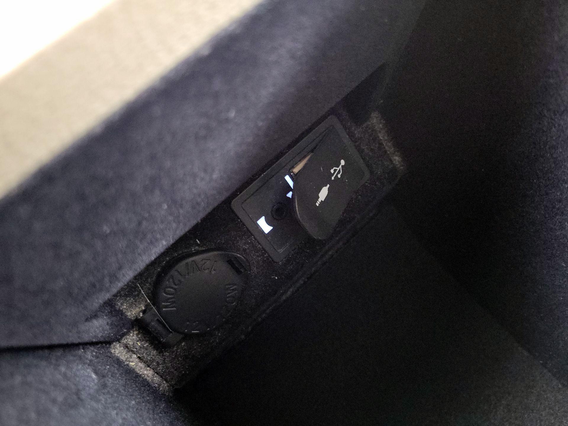 Thumbnail: 2015 Lexus ES - 19