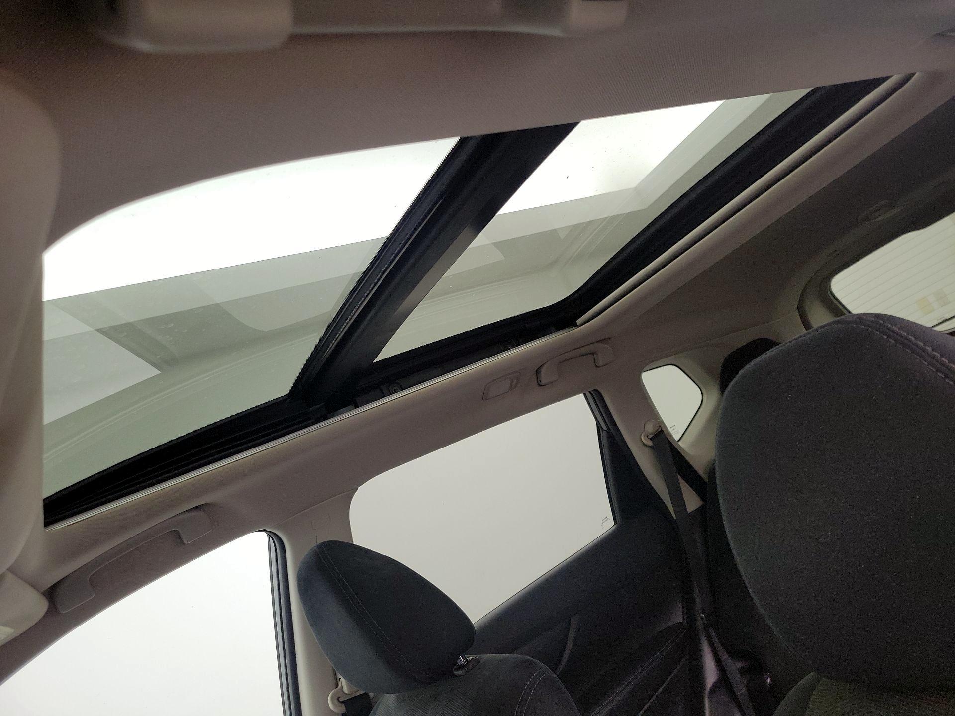 Thumbnail: 2015 Nissan Rogue - 19