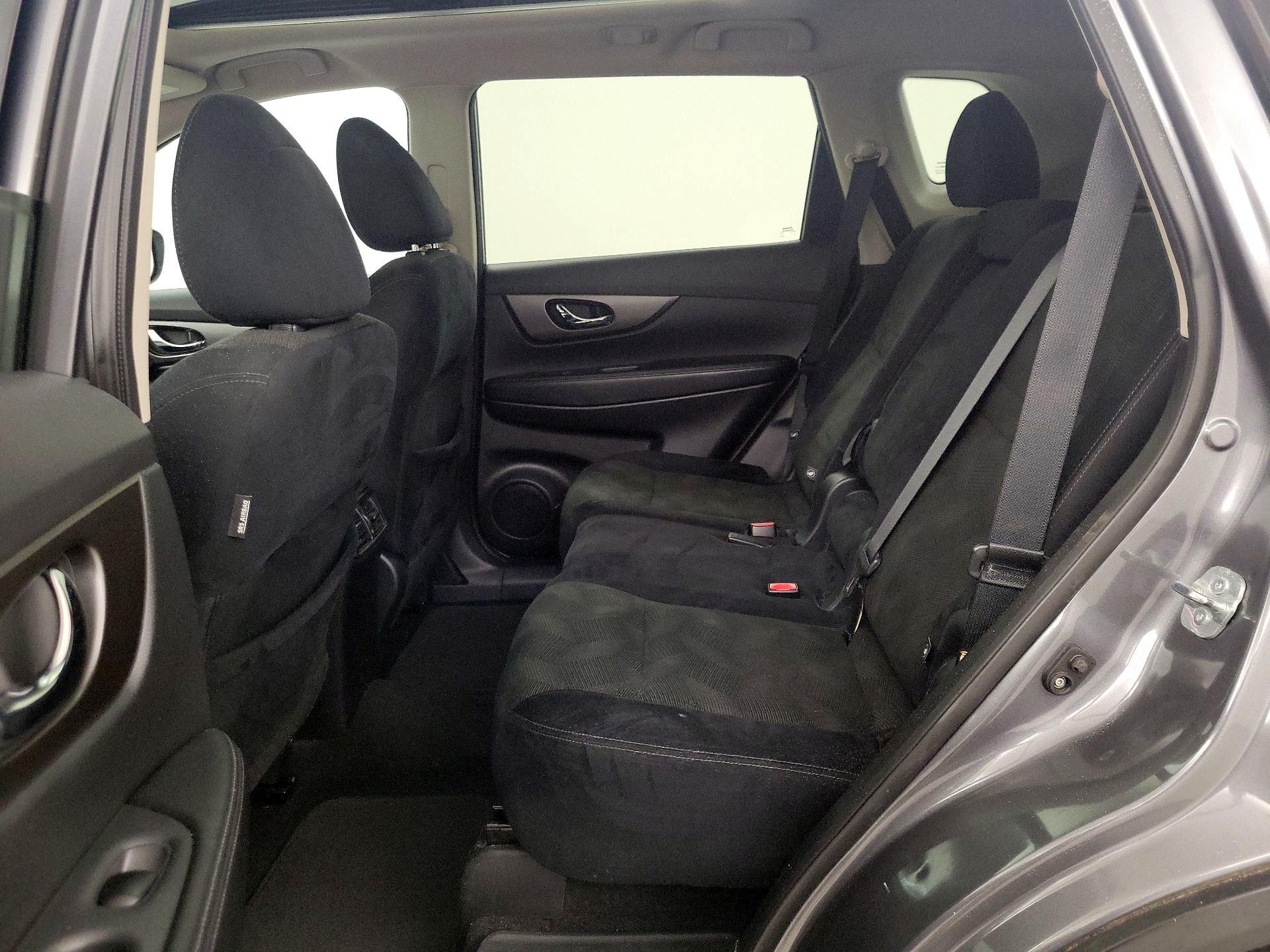 Thumbnail: 2015 Nissan Rogue - 20