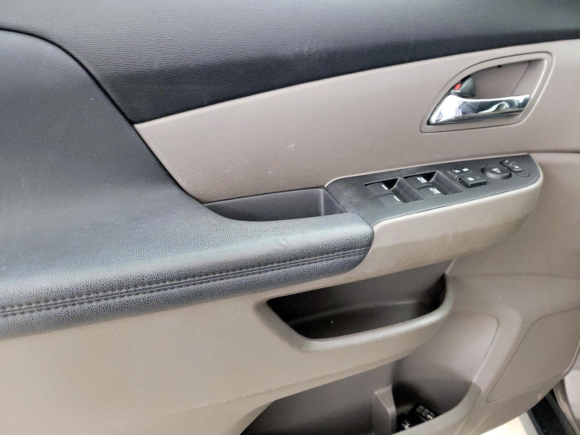 Thumbnail: 2014 Honda Odyssey - 12