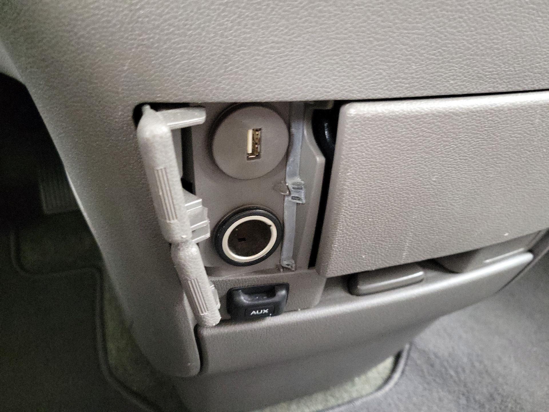 Thumbnail: 2014 Honda Odyssey - 18