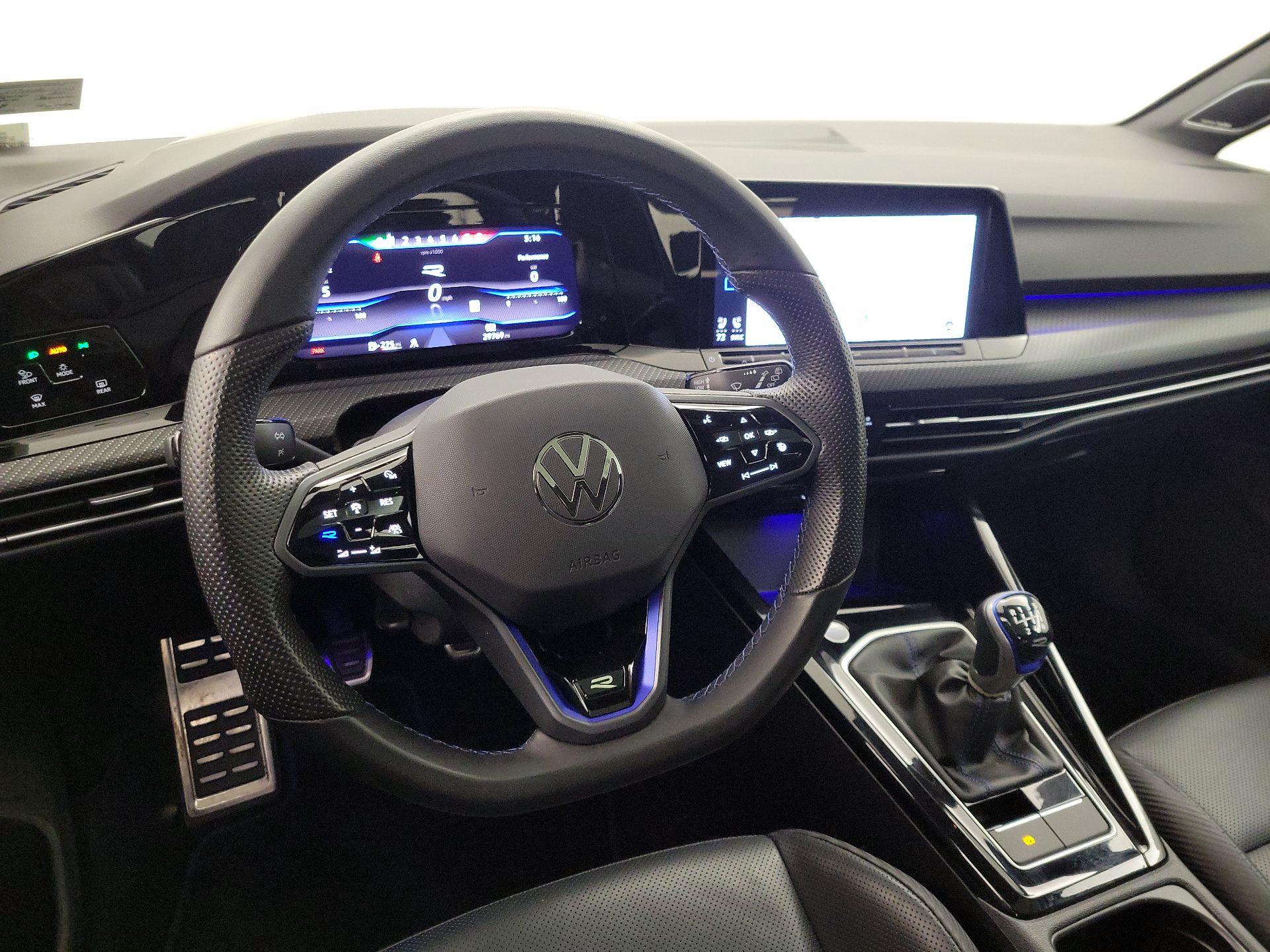 Thumbnail: 2024 Volkswagen Golf - 9