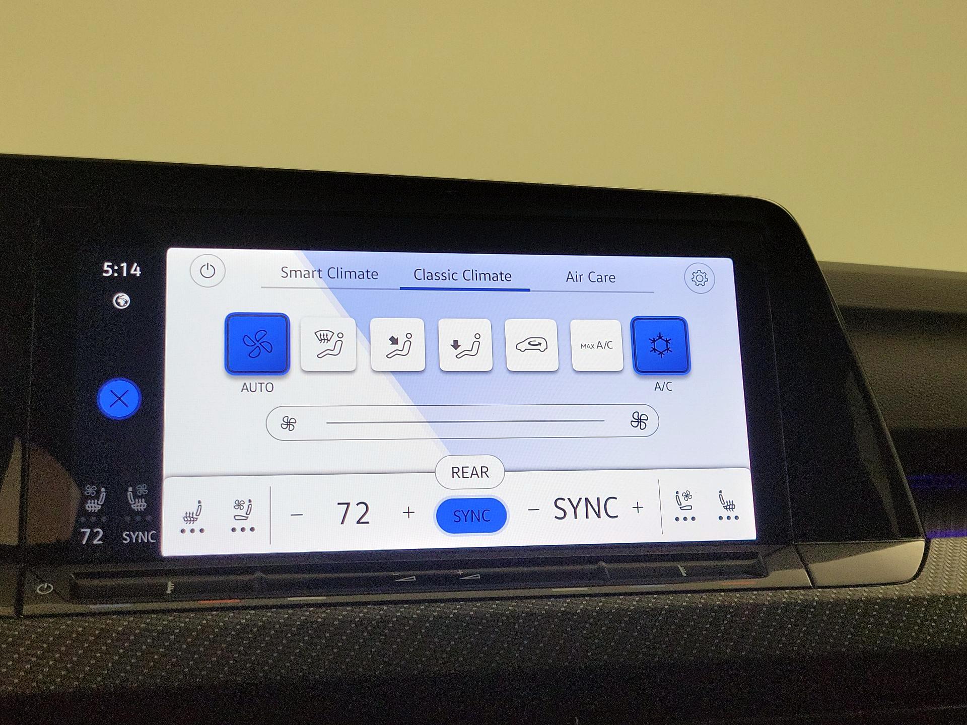 Thumbnail: 2024 Volkswagen Golf - 17