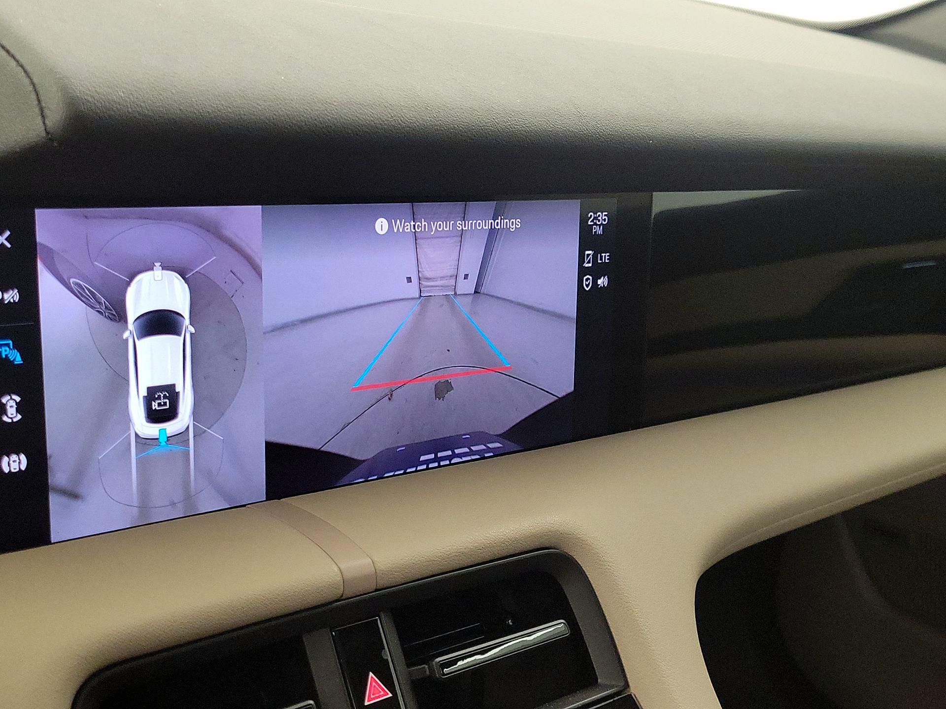 Thumbnail: 2022 Porsche Taycan - 14