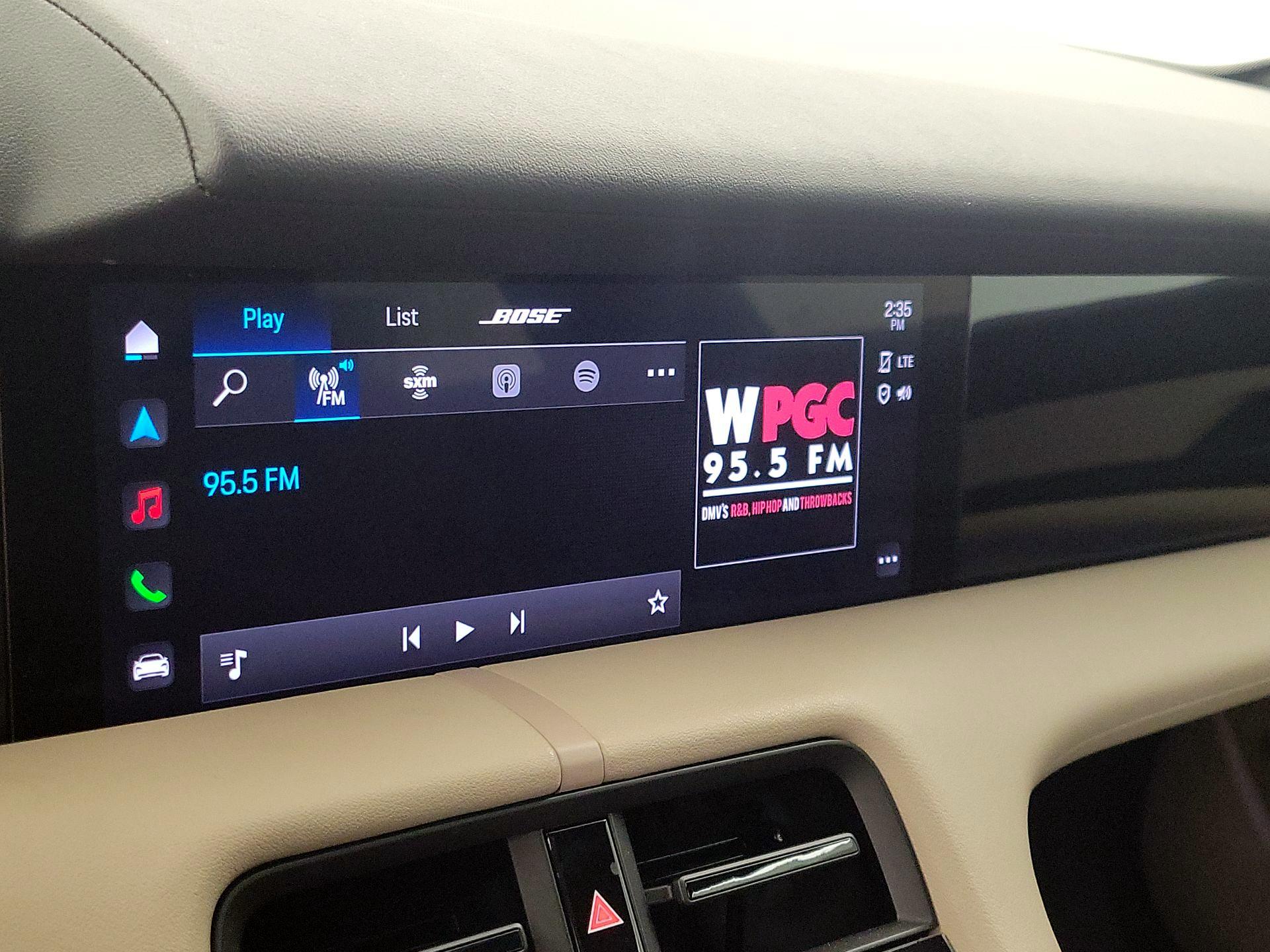 Thumbnail: 2022 Porsche Taycan - 15