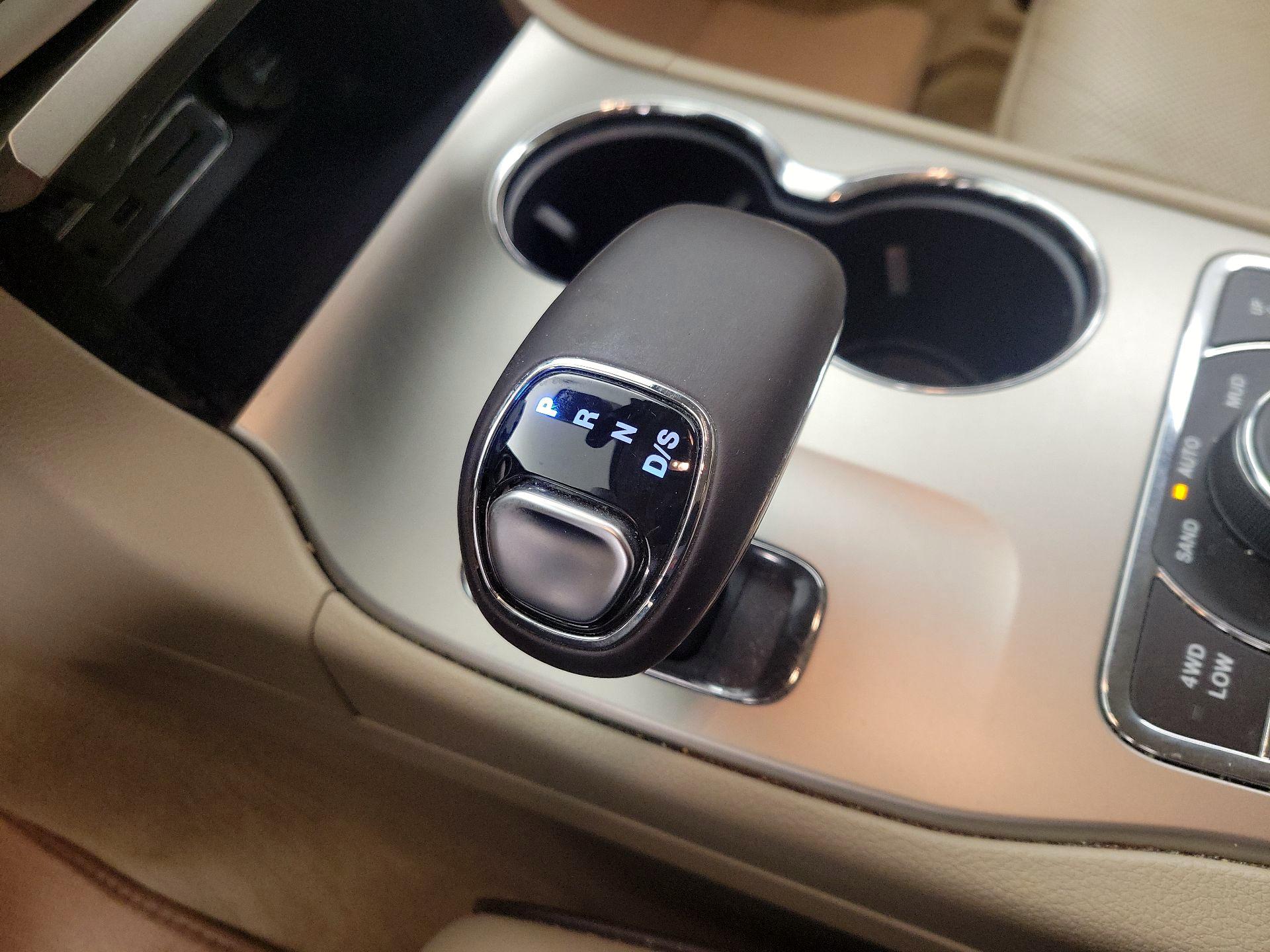 Thumbnail: 2014 Jeep Grand Cherokee - 18