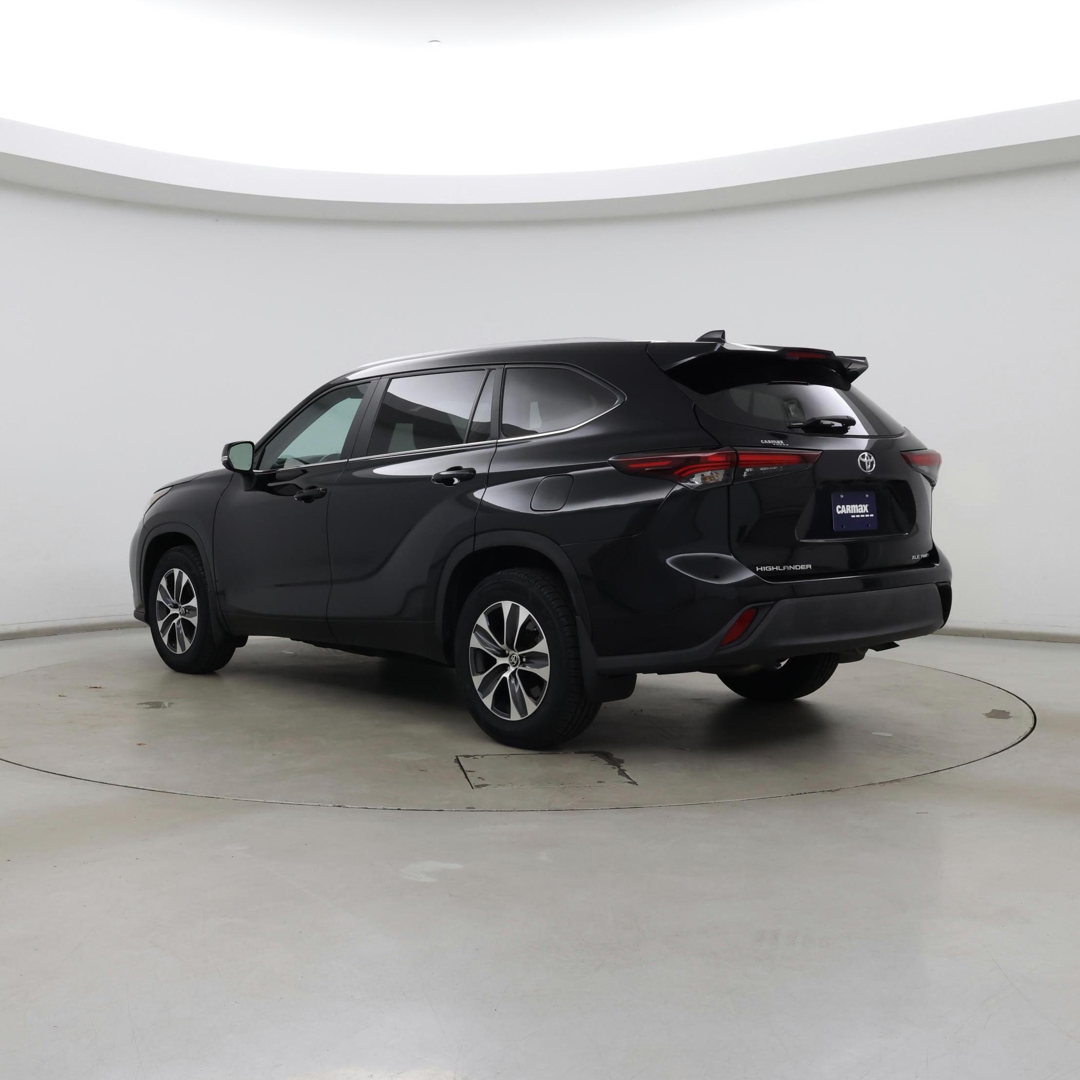 Thumbnail: 2024 Toyota Highlander - 2