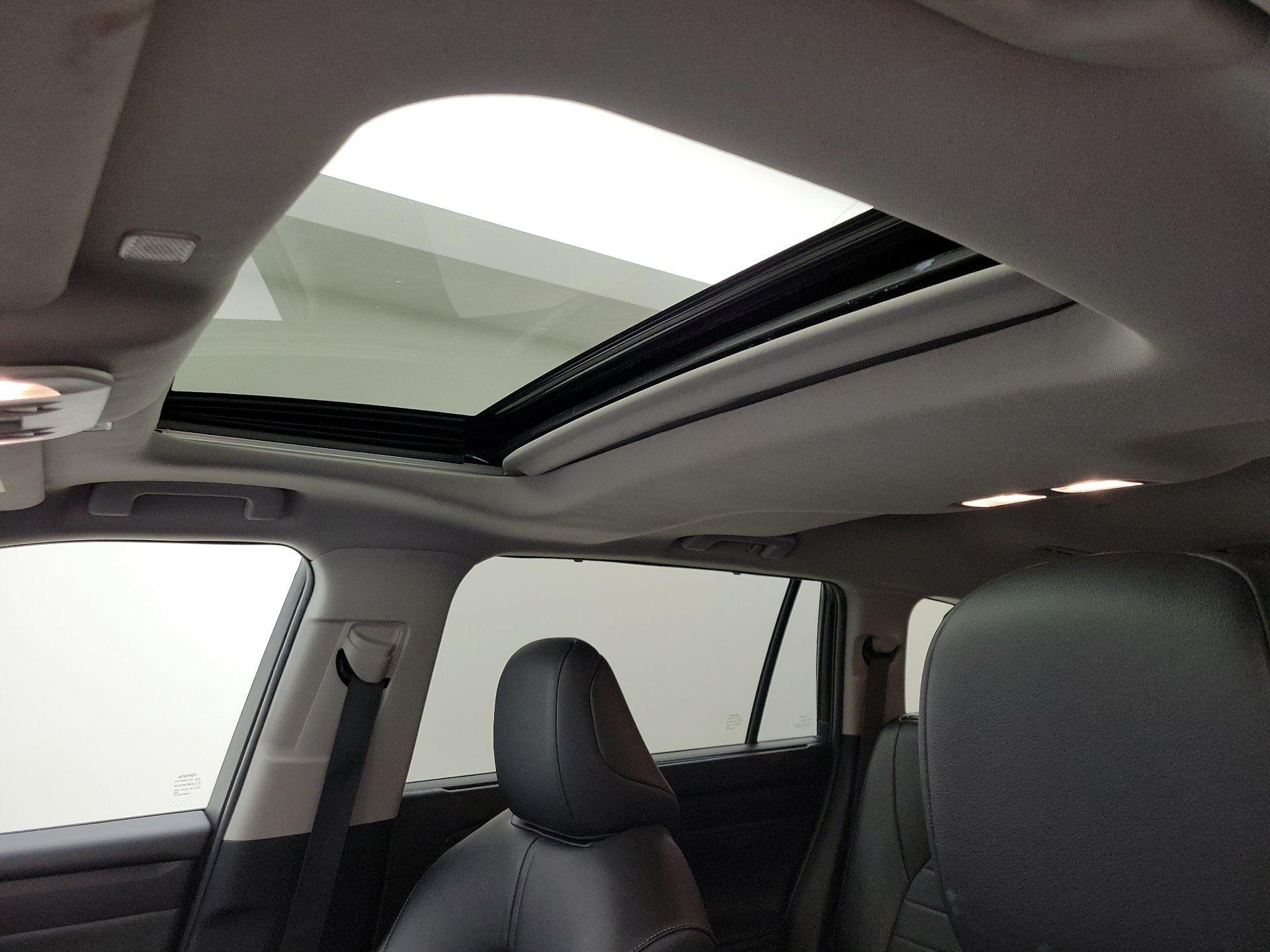 Thumbnail: 2024 Toyota Highlander - 19