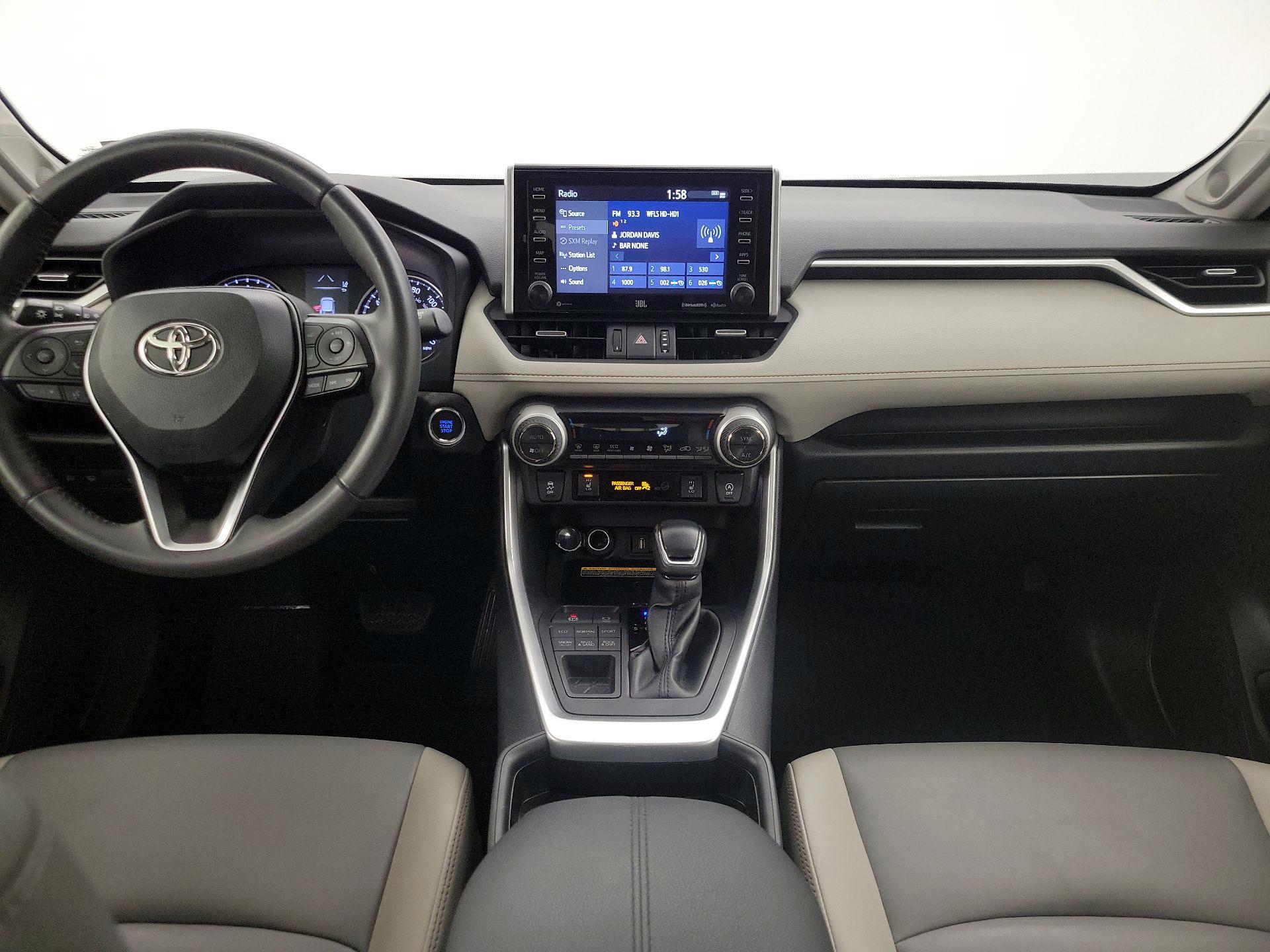 Thumbnail: 2021 Toyota RAV4 - 9