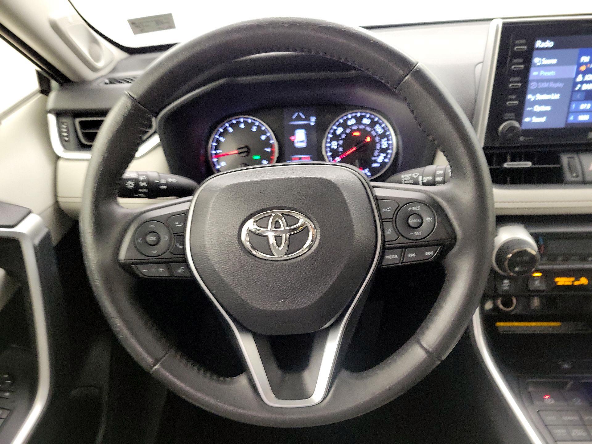 Thumbnail: 2021 Toyota RAV4 - 10