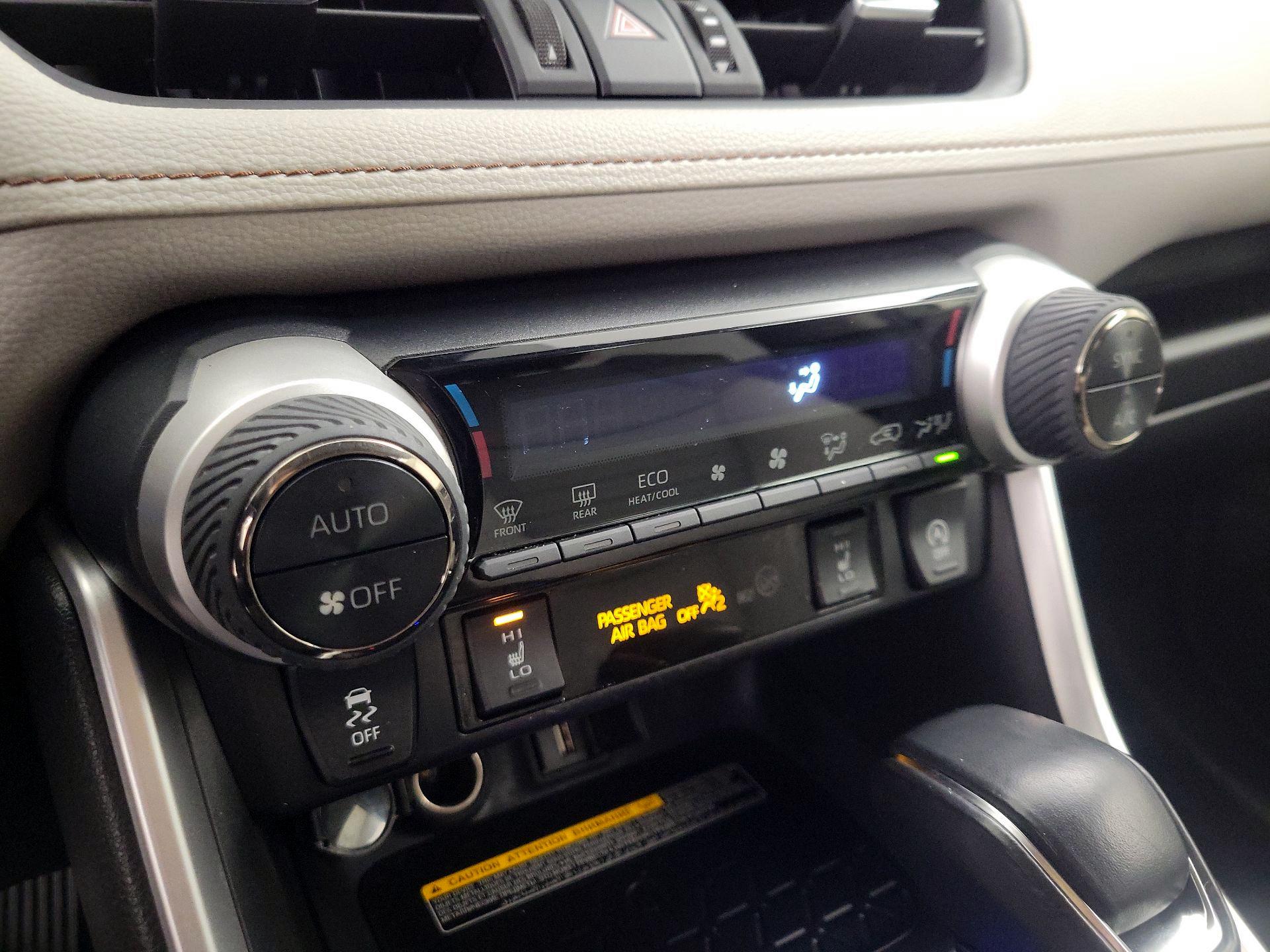 Thumbnail: 2021 Toyota RAV4 - 16