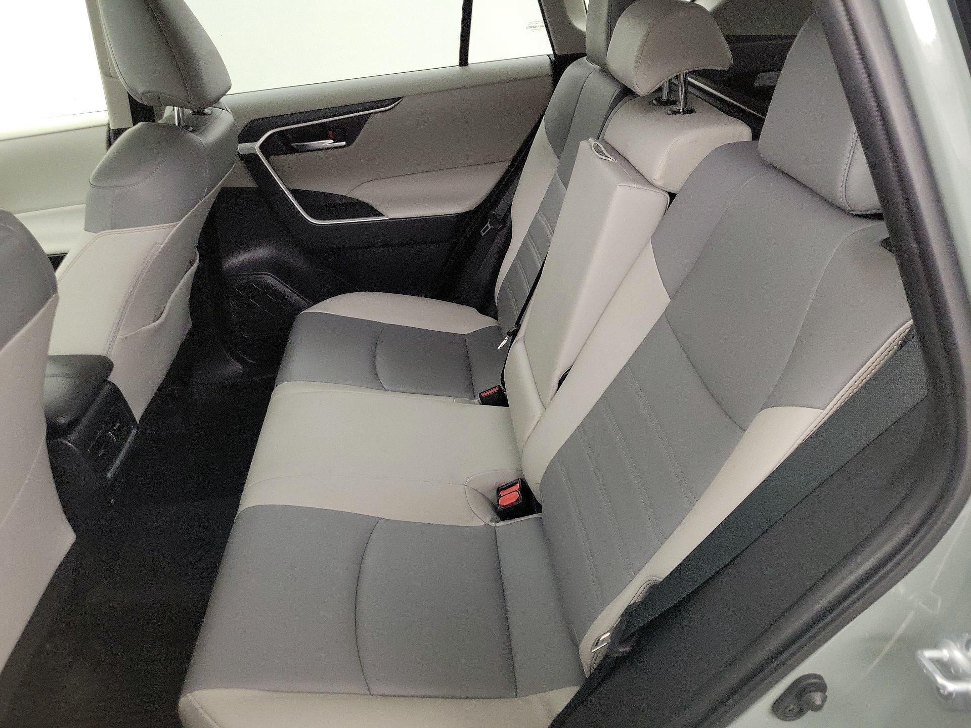 Thumbnail: 2021 Toyota RAV4 - 20