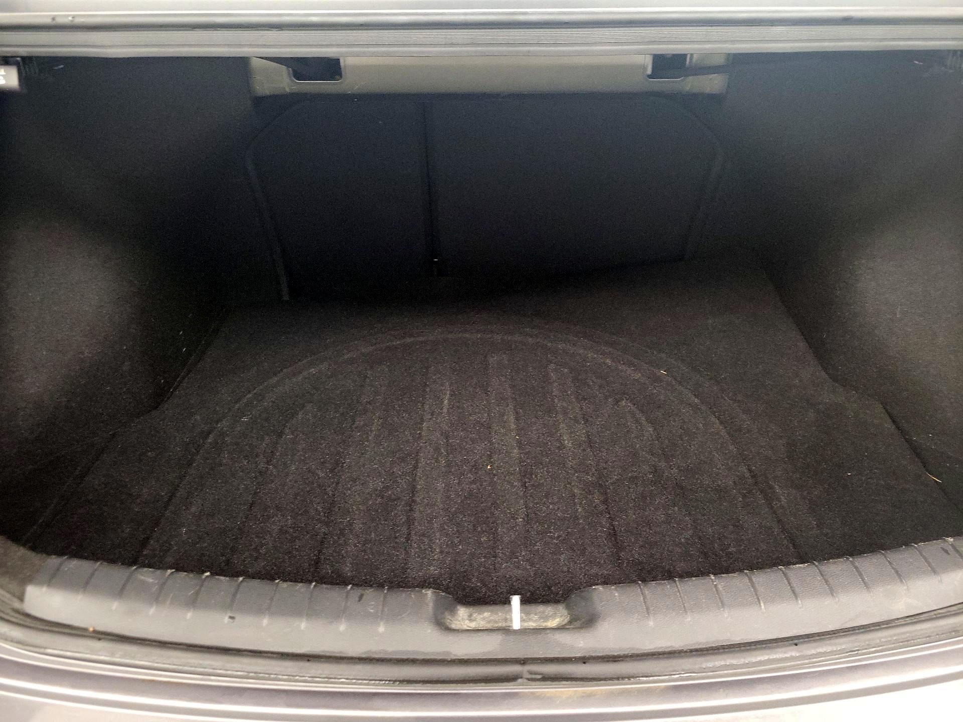 Thumbnail: 2017 Hyundai Elantra - 20