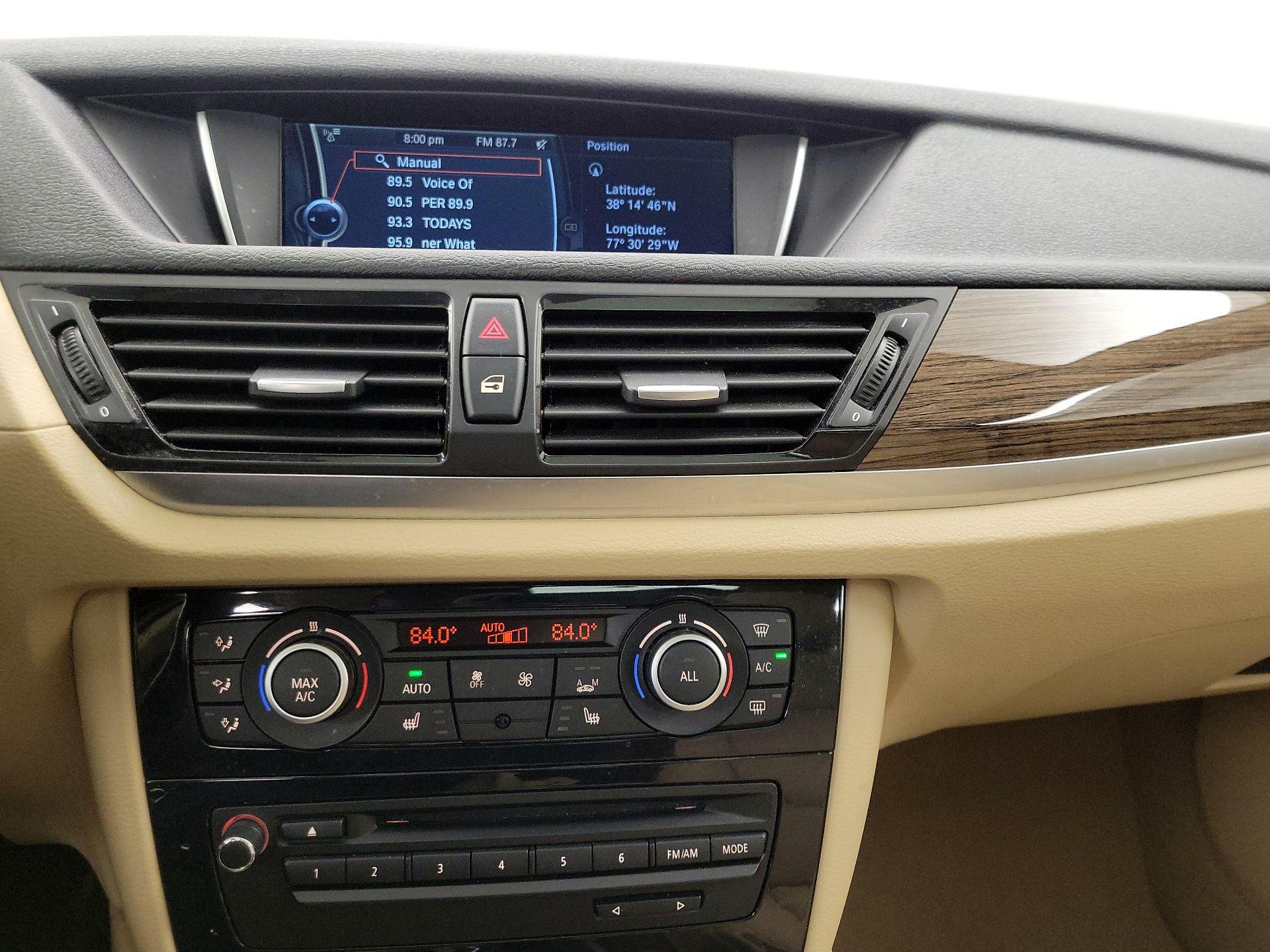 Thumbnail: 2015 BMW X1 - 16