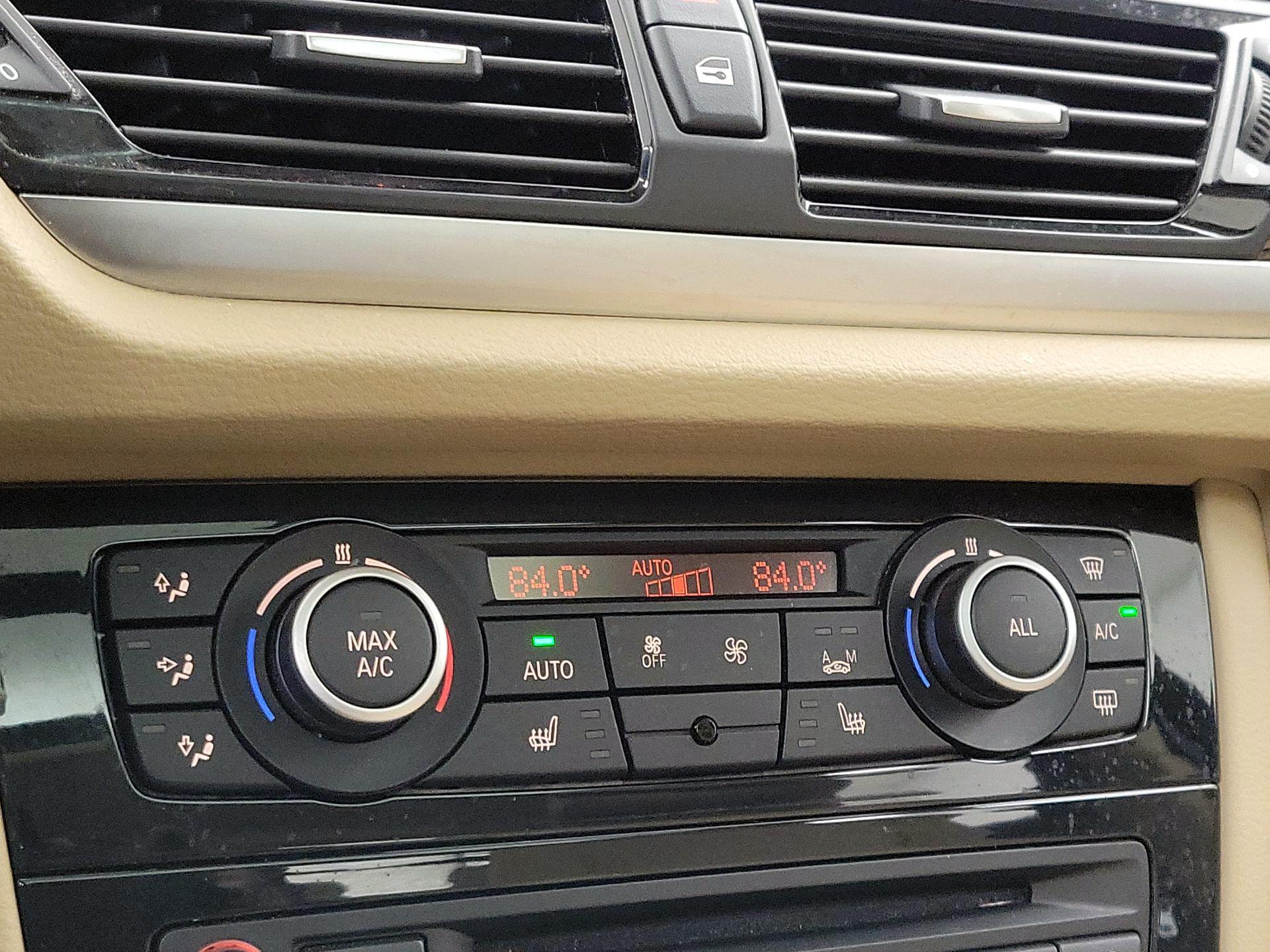 Thumbnail: 2015 BMW X1 - 17