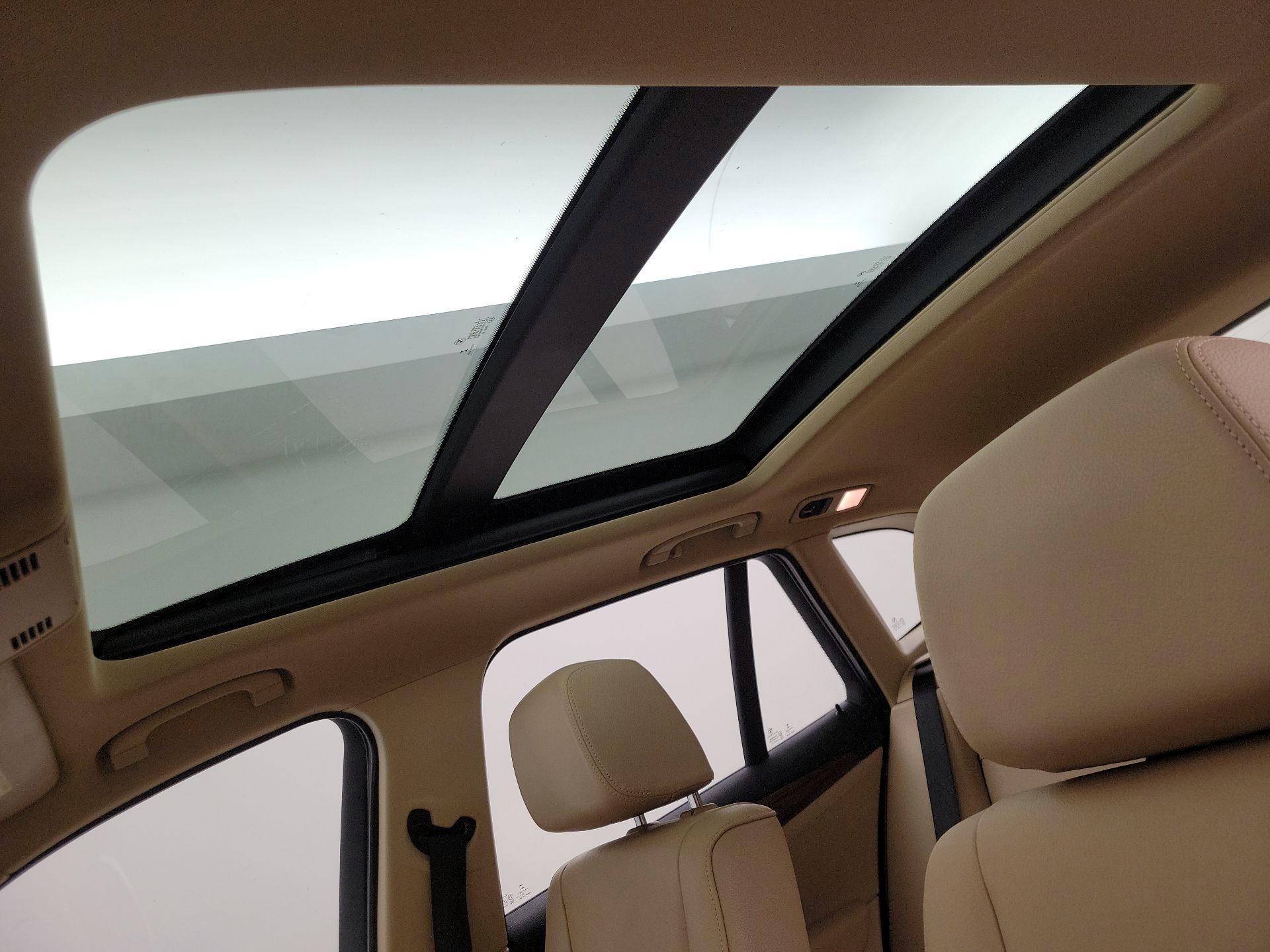 Thumbnail: 2015 BMW X1 - 20