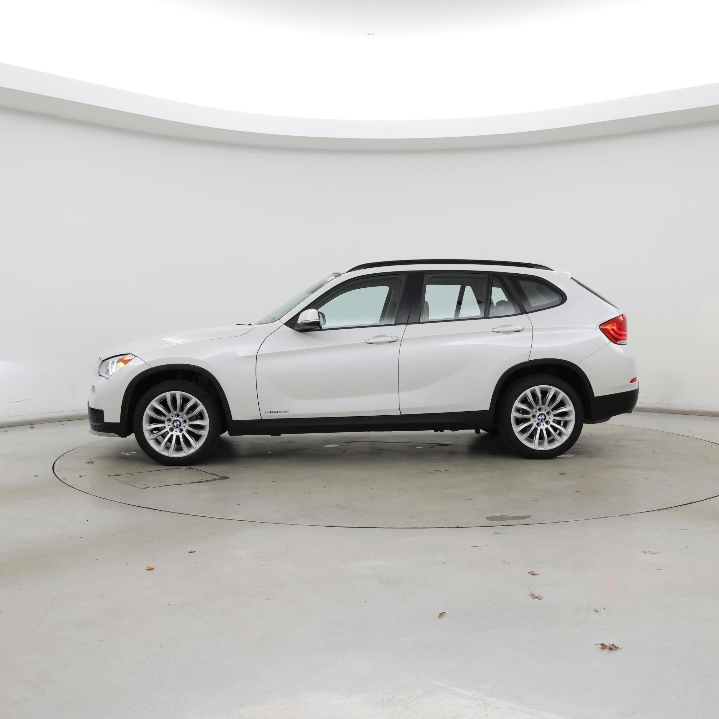 Thumbnail: 2015 BMW X1 - 3