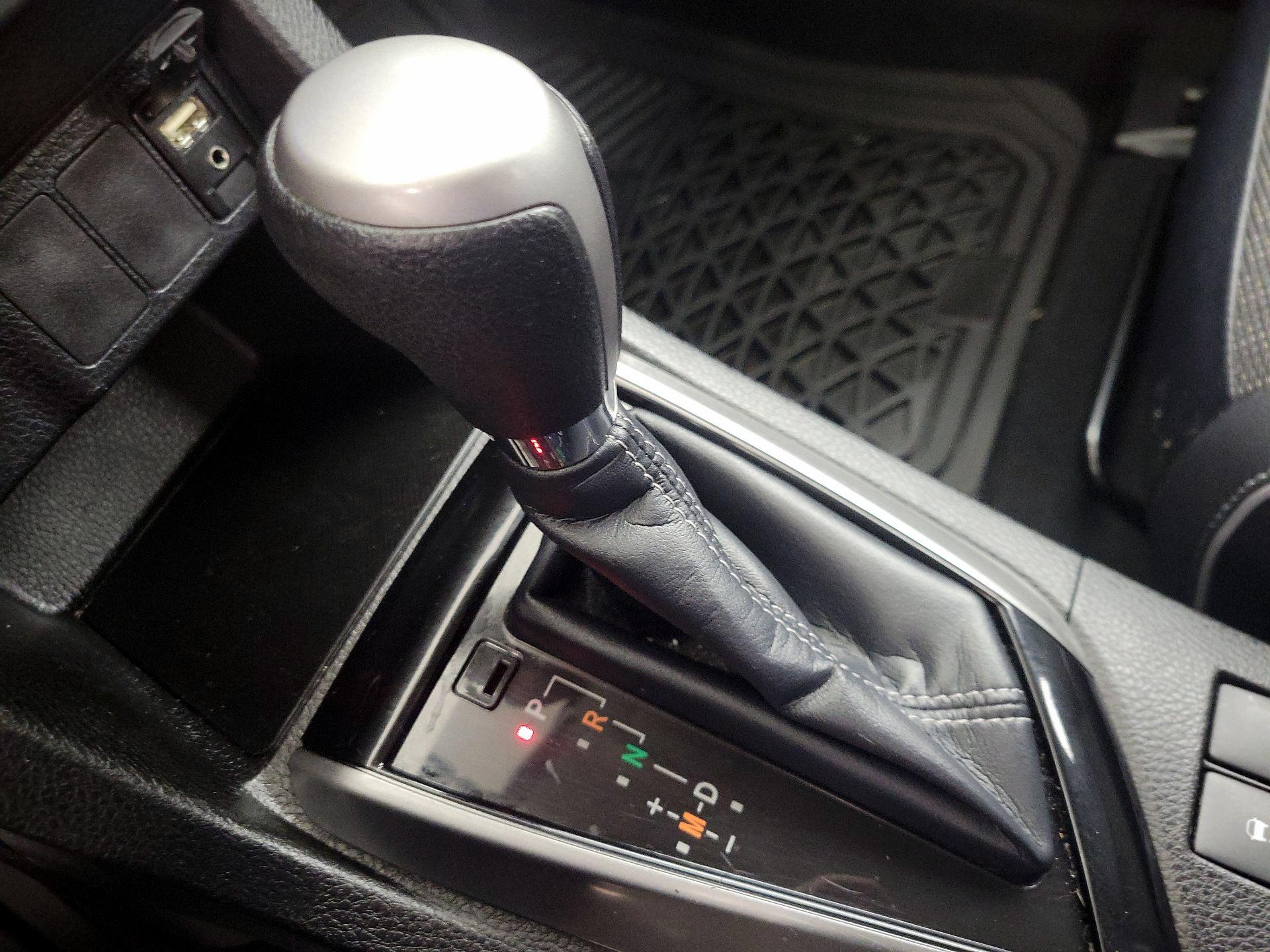 Thumbnail: 2014 Toyota Corolla - 17