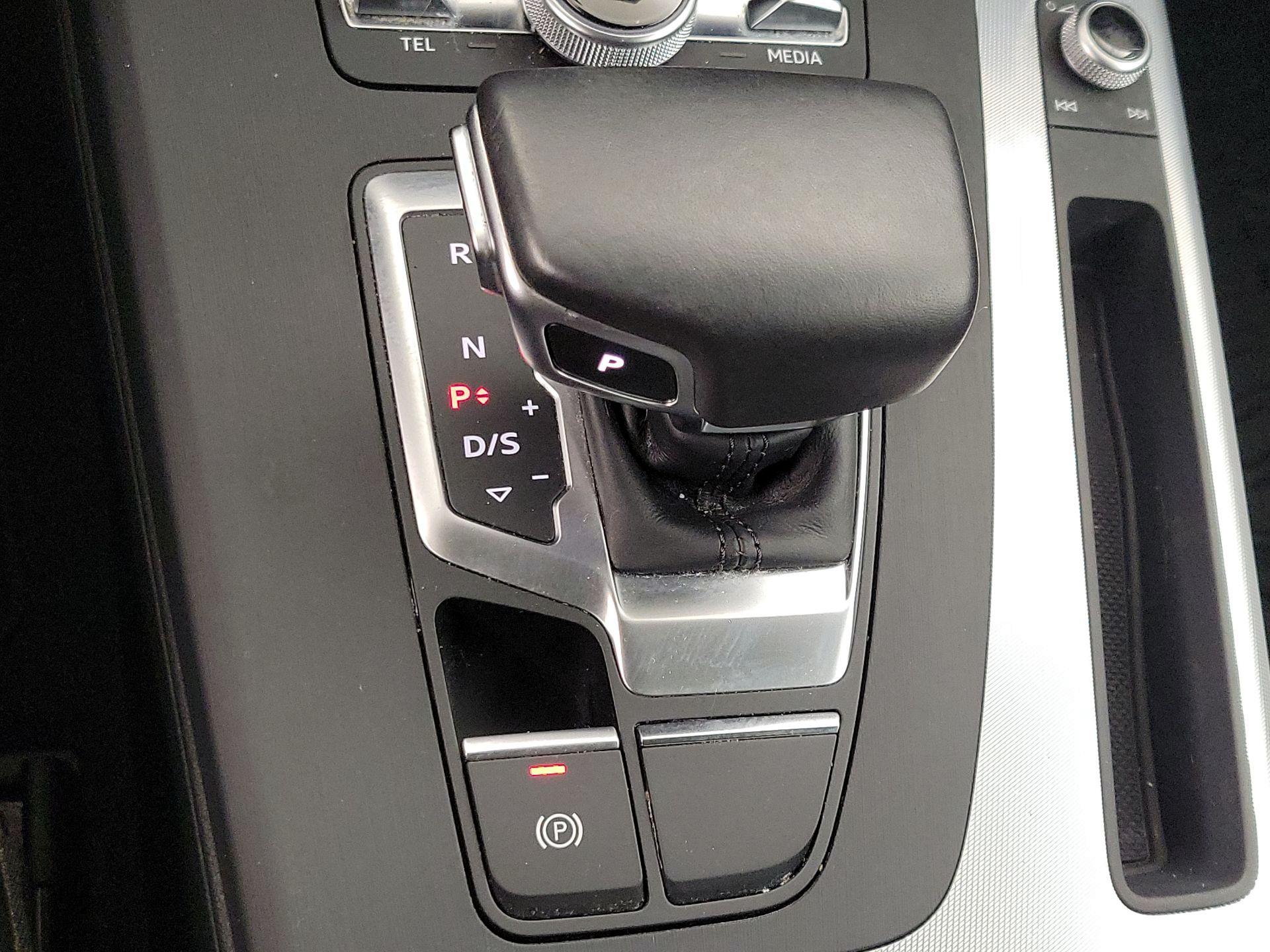 Thumbnail: 2018 Audi Q5 - 18