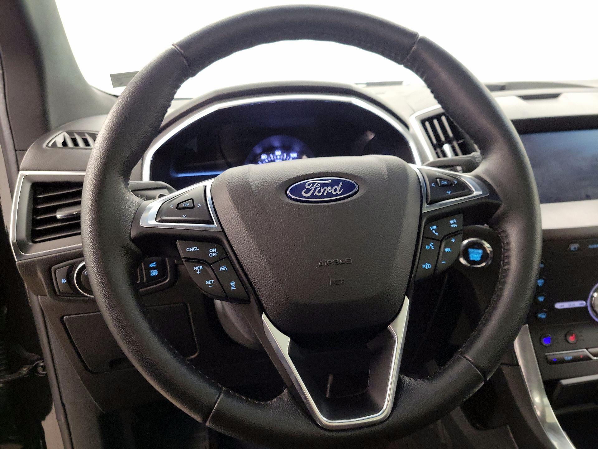 Thumbnail: 2020 Ford Edge - 10