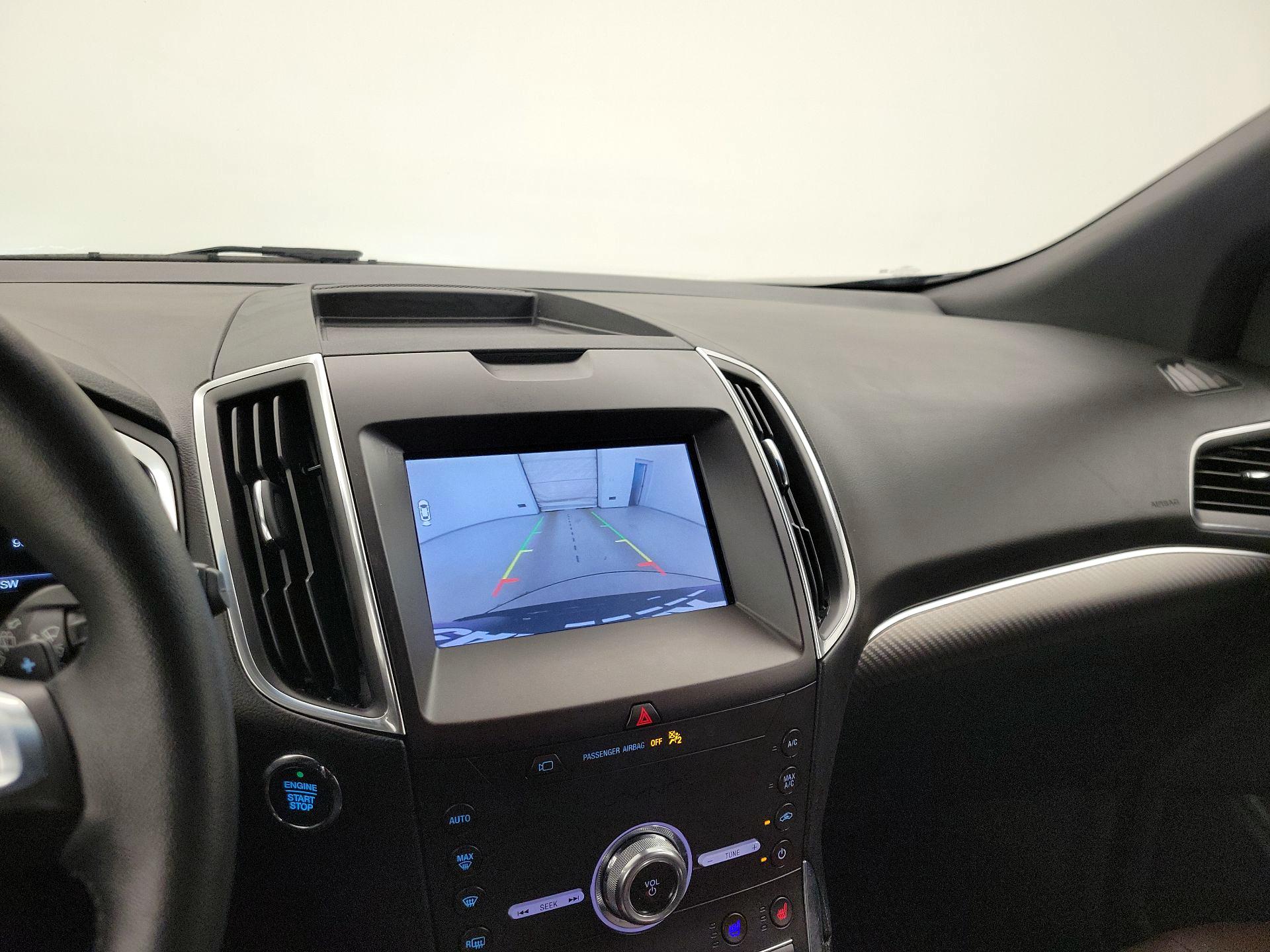 Thumbnail: 2020 Ford Edge - 15