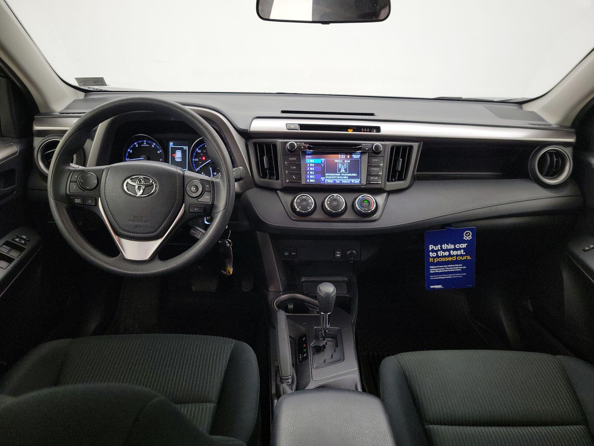 Thumbnail: 2017 Toyota RAV4 - 9