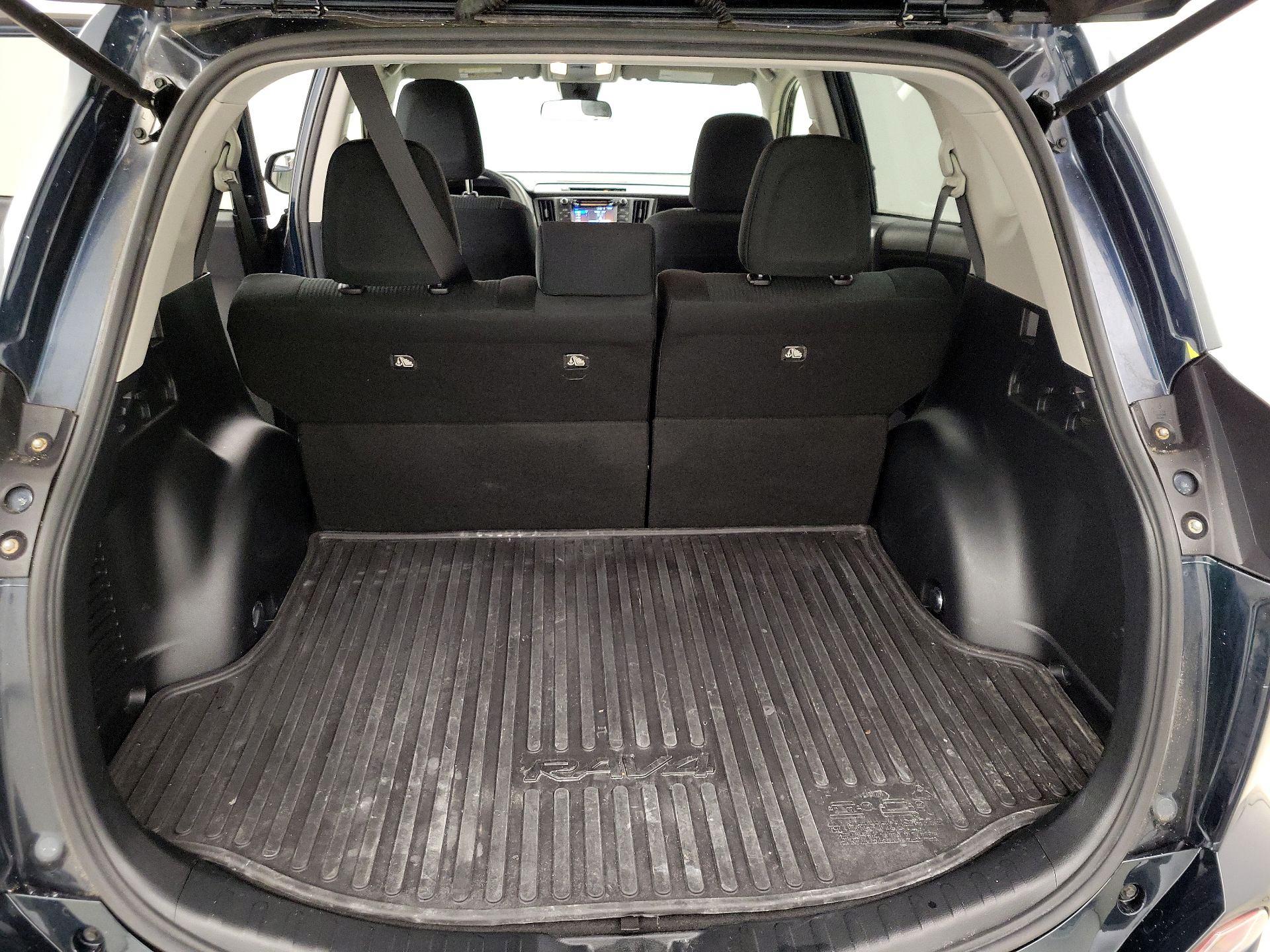 Thumbnail: 2017 Toyota RAV4 - 20