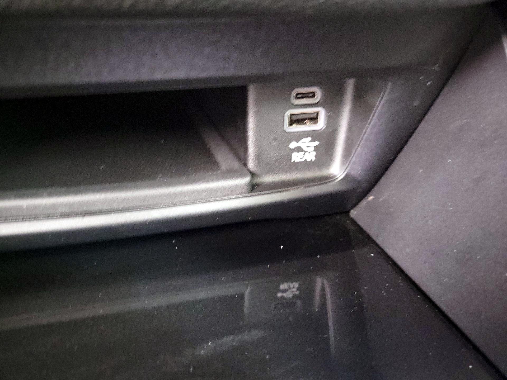 Thumbnail: 2023 Chrysler Pacifica - 19