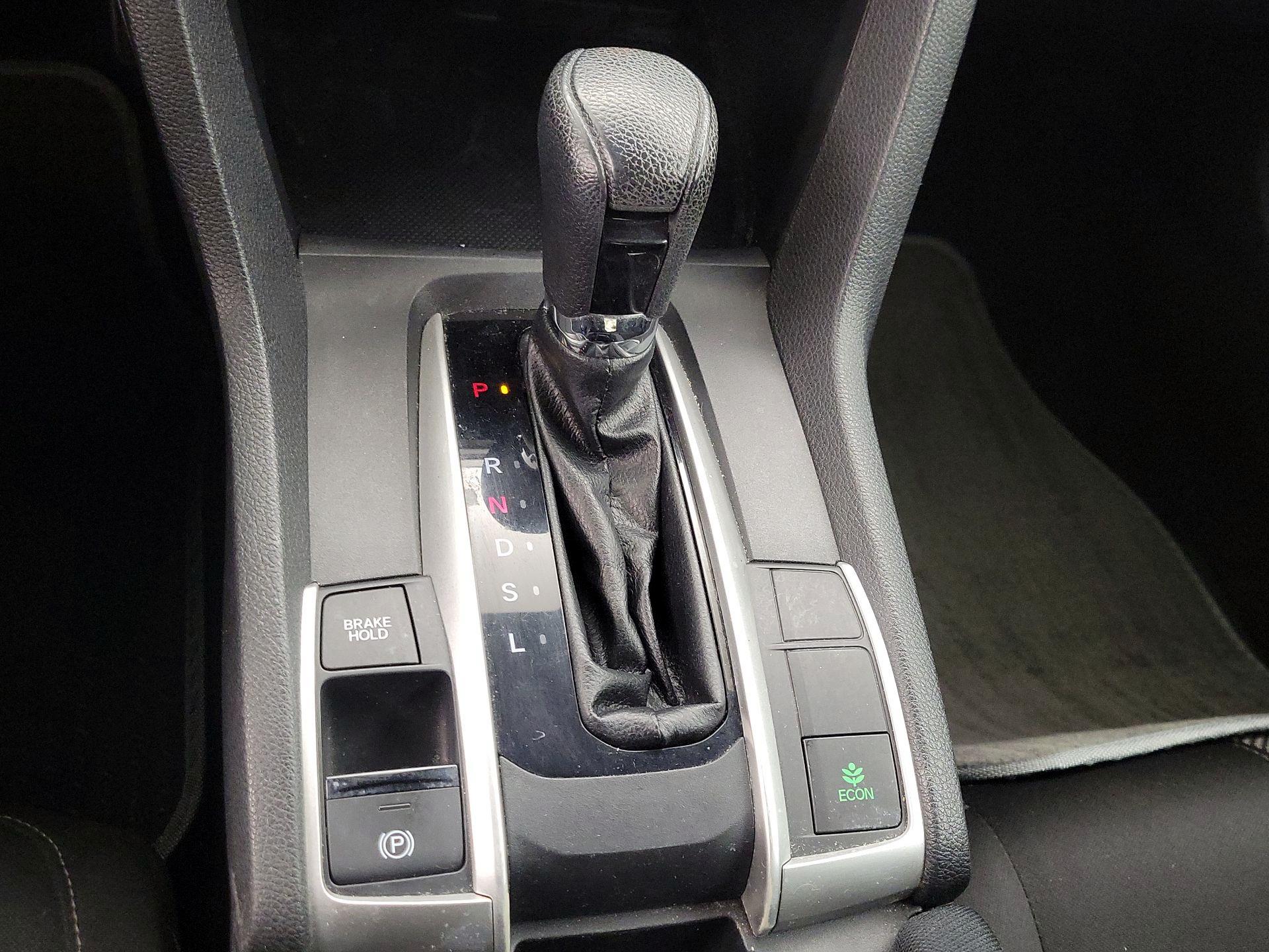 Thumbnail: 2019 Honda Civic - 17