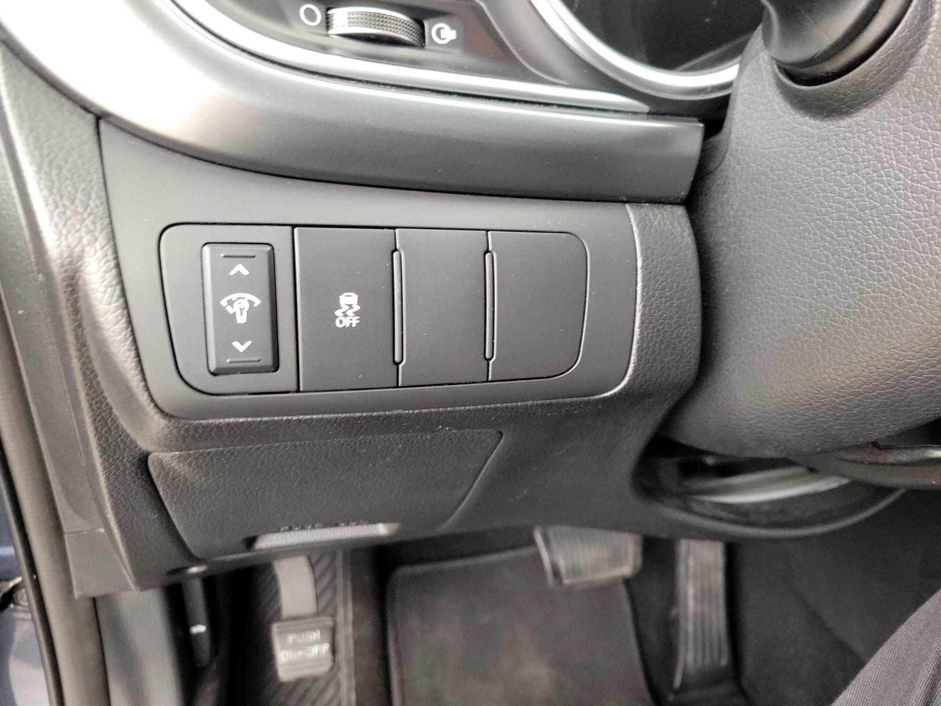 Thumbnail: 2015 Kia Optima - 13