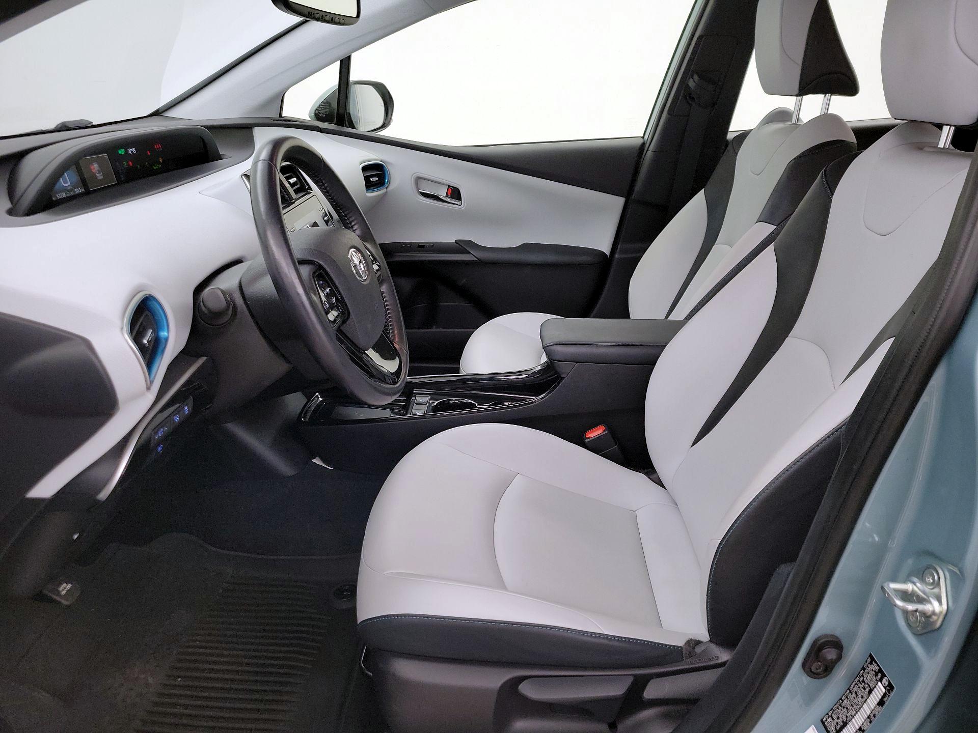 Thumbnail: 2022 Toyota Prius - 11