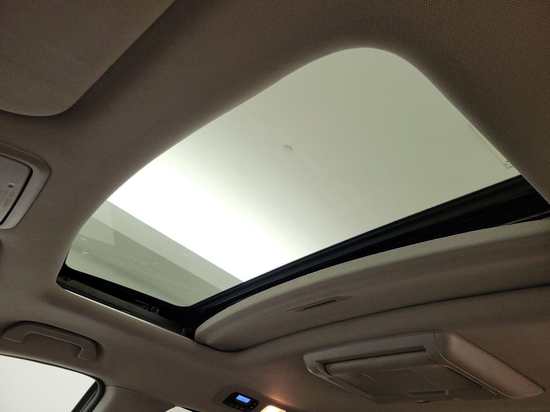 Thumbnail: 2017 Honda Odyssey - 19