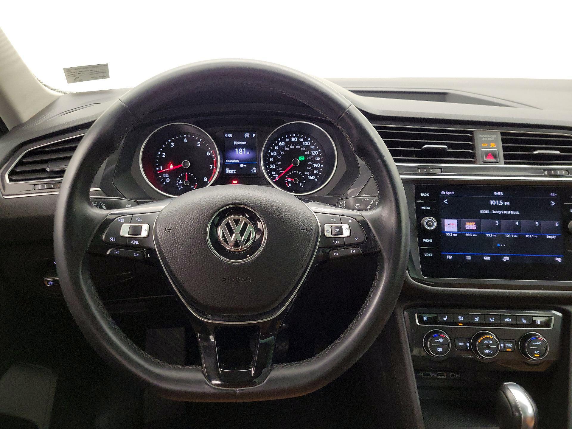 Thumbnail: 2018 Volkswagen Tiguan - 10