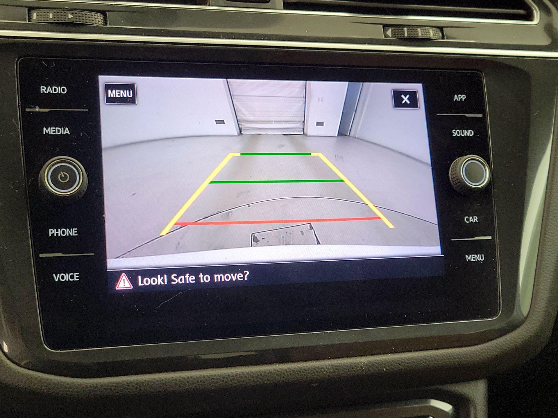 Thumbnail: 2018 Volkswagen Tiguan - 14