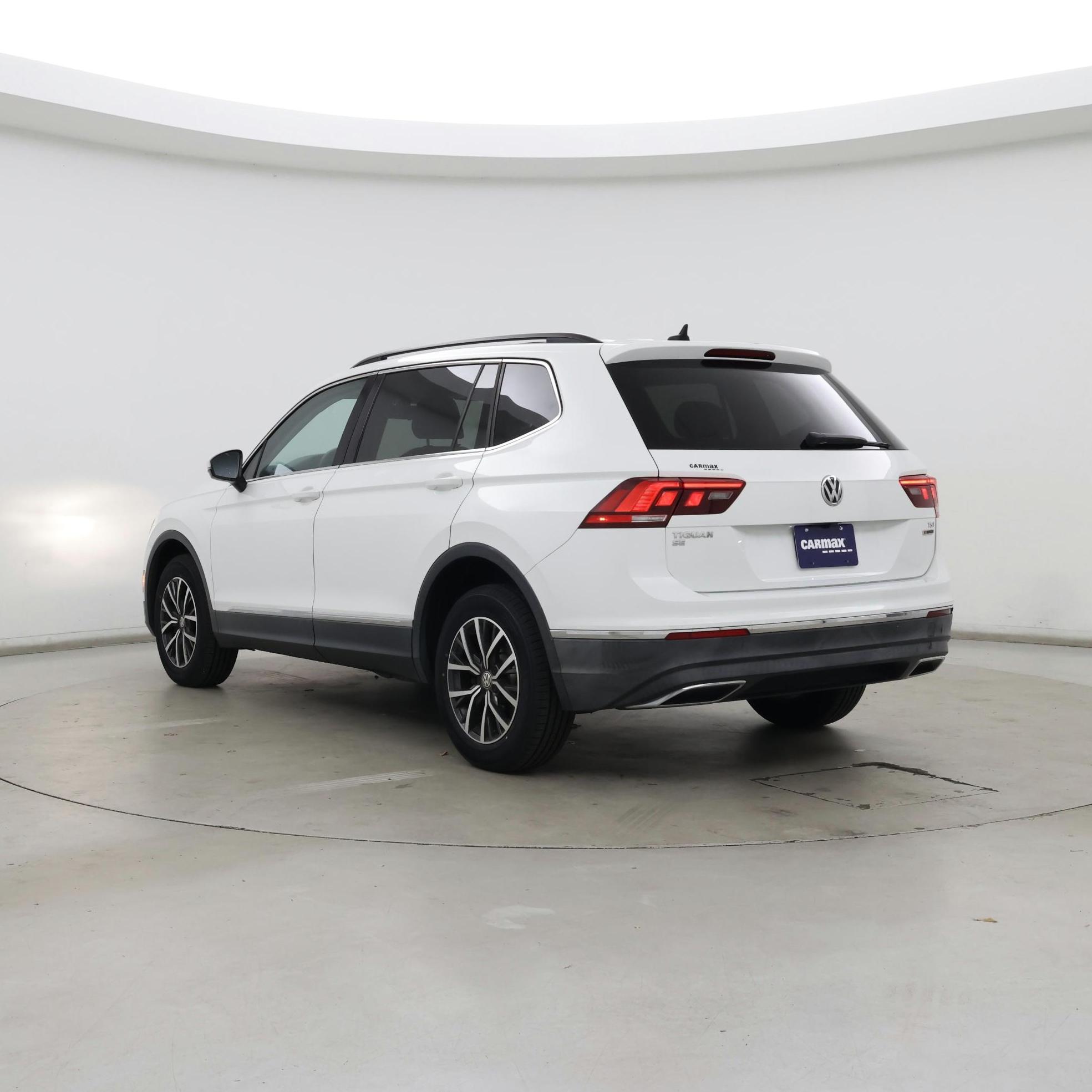 Thumbnail: 2018 Volkswagen Tiguan - 2