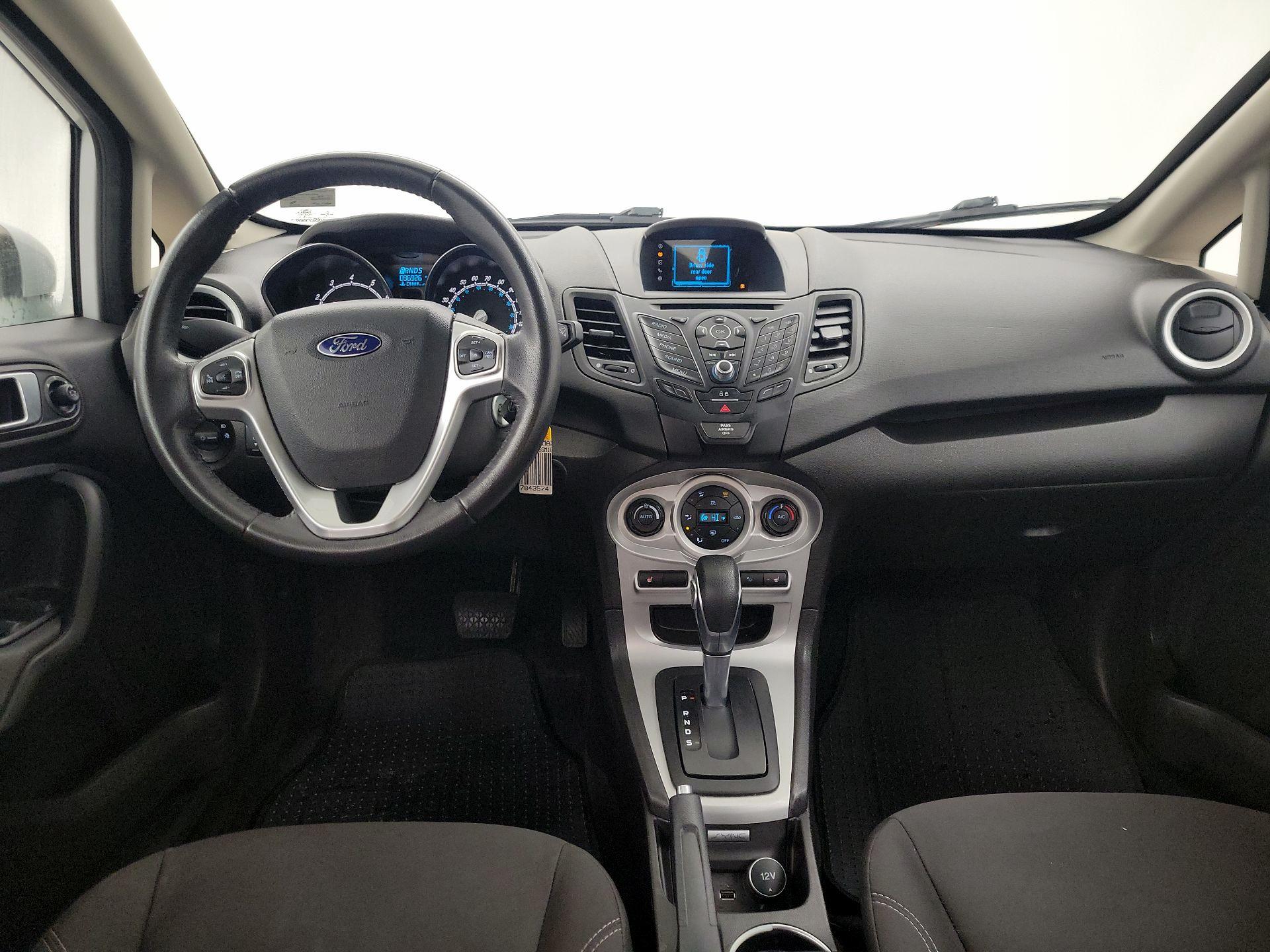 Thumbnail: 2016 Ford Fiesta - 9