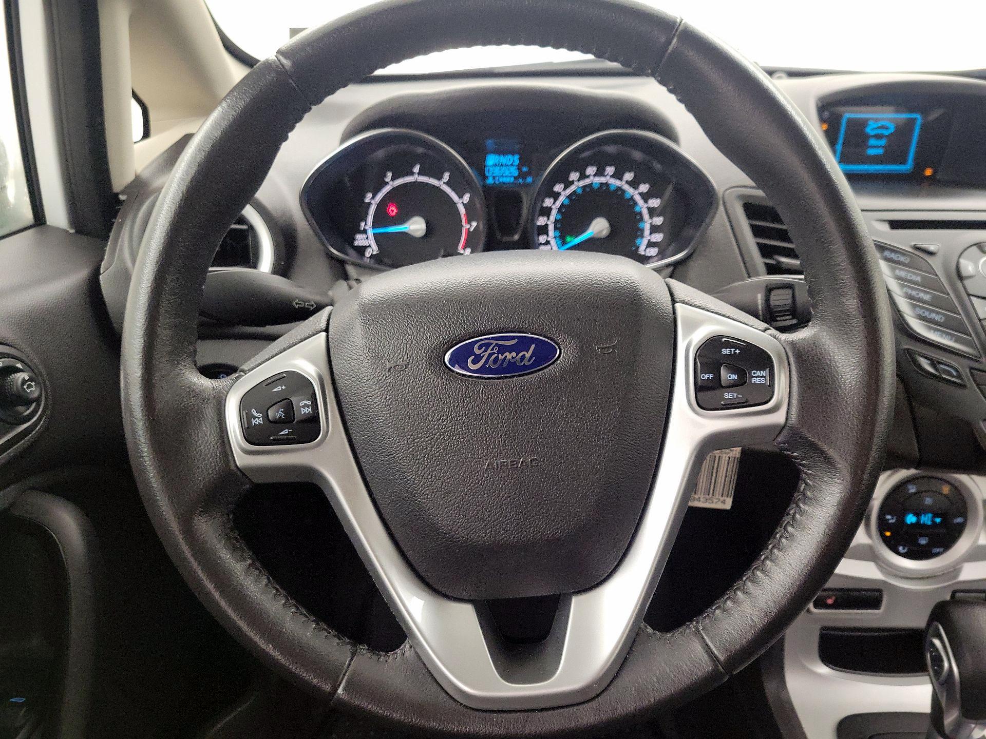 Thumbnail: 2016 Ford Fiesta - 10