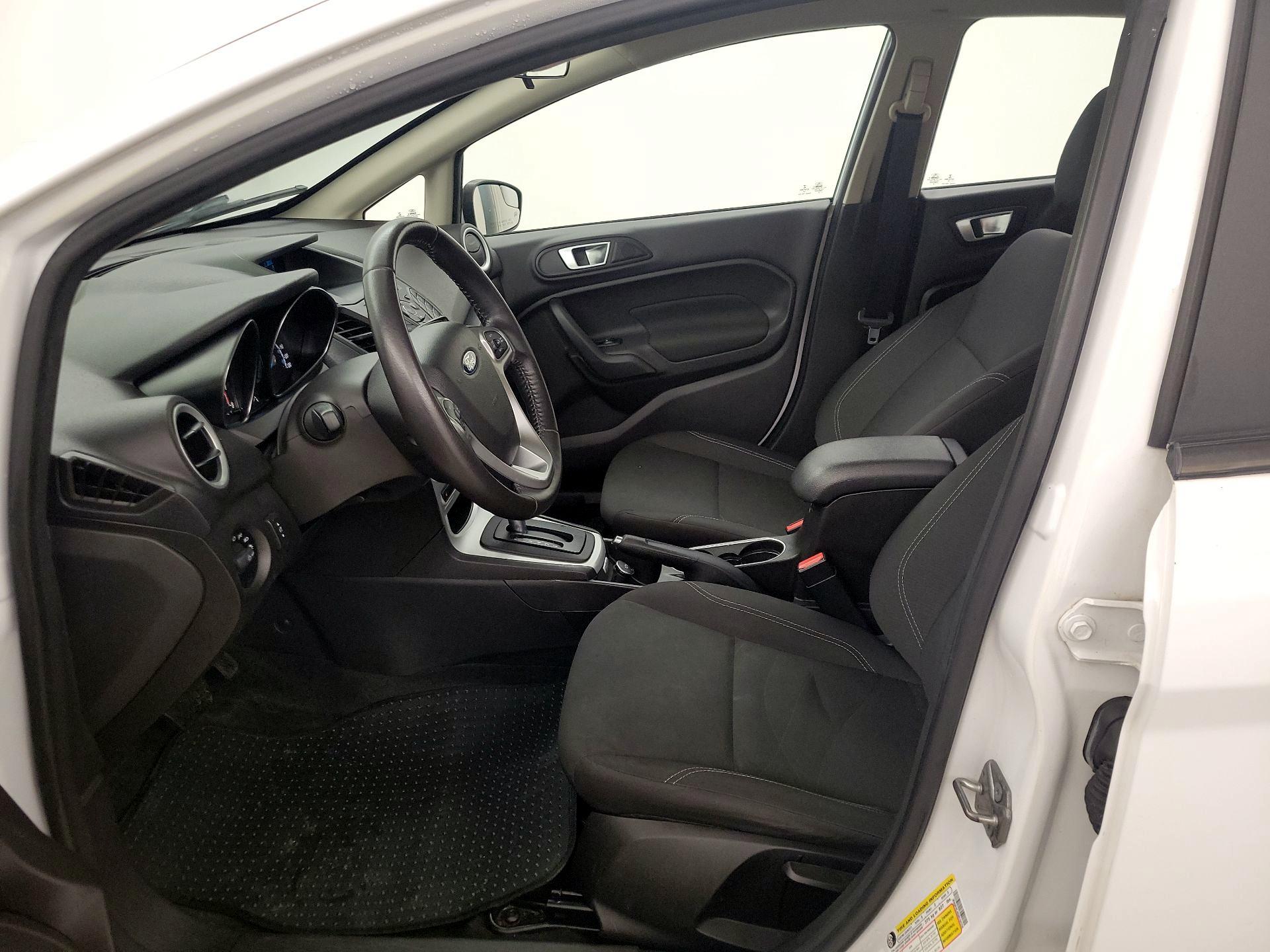 Thumbnail: 2016 Ford Fiesta - 11